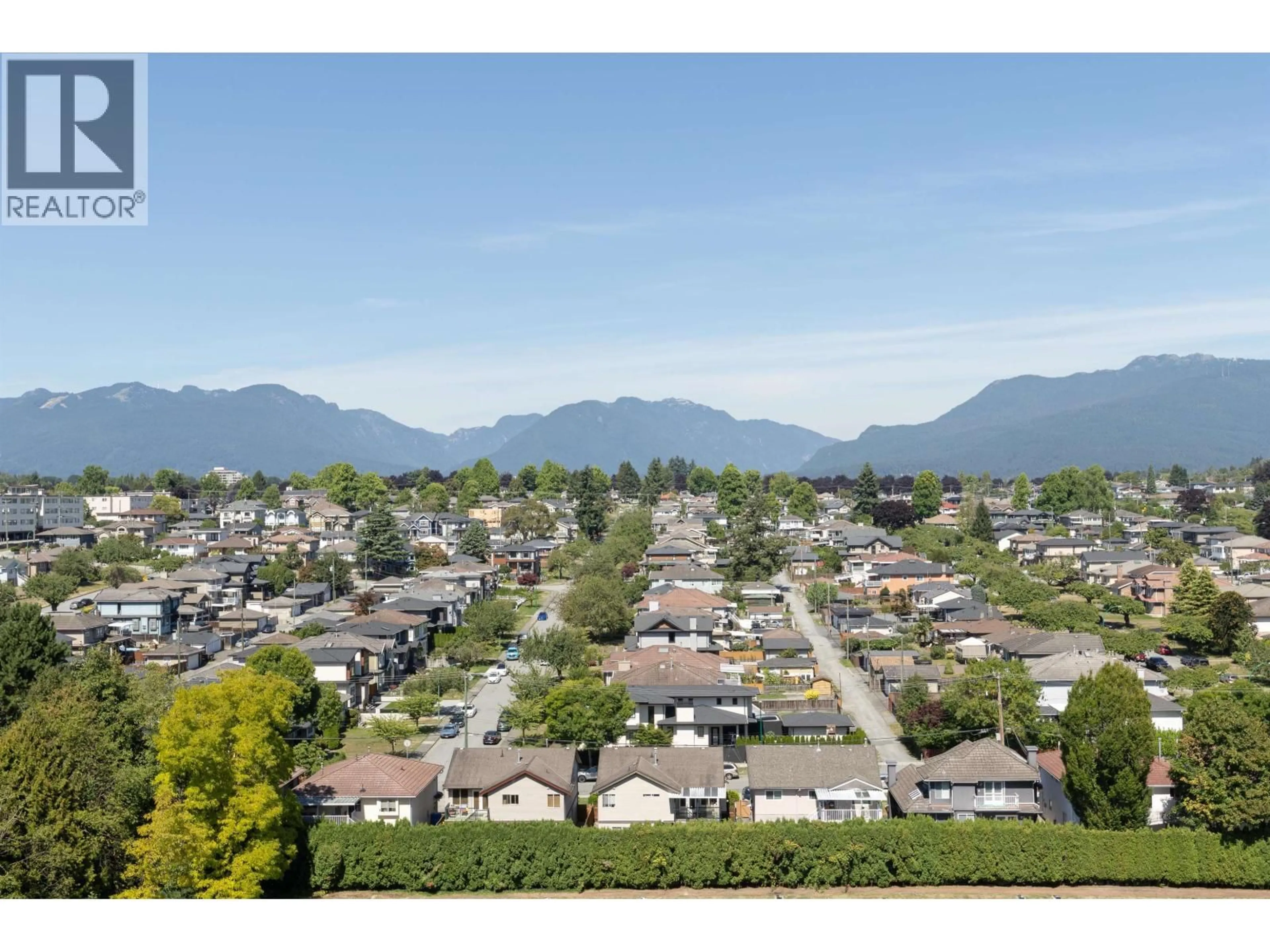 A pic from outside/outdoor area/front of a property/back of a property/a pic from drone, mountain view for 1301 - 4425 HALIFAX STREET, Burnaby British Columbia V5C6P2