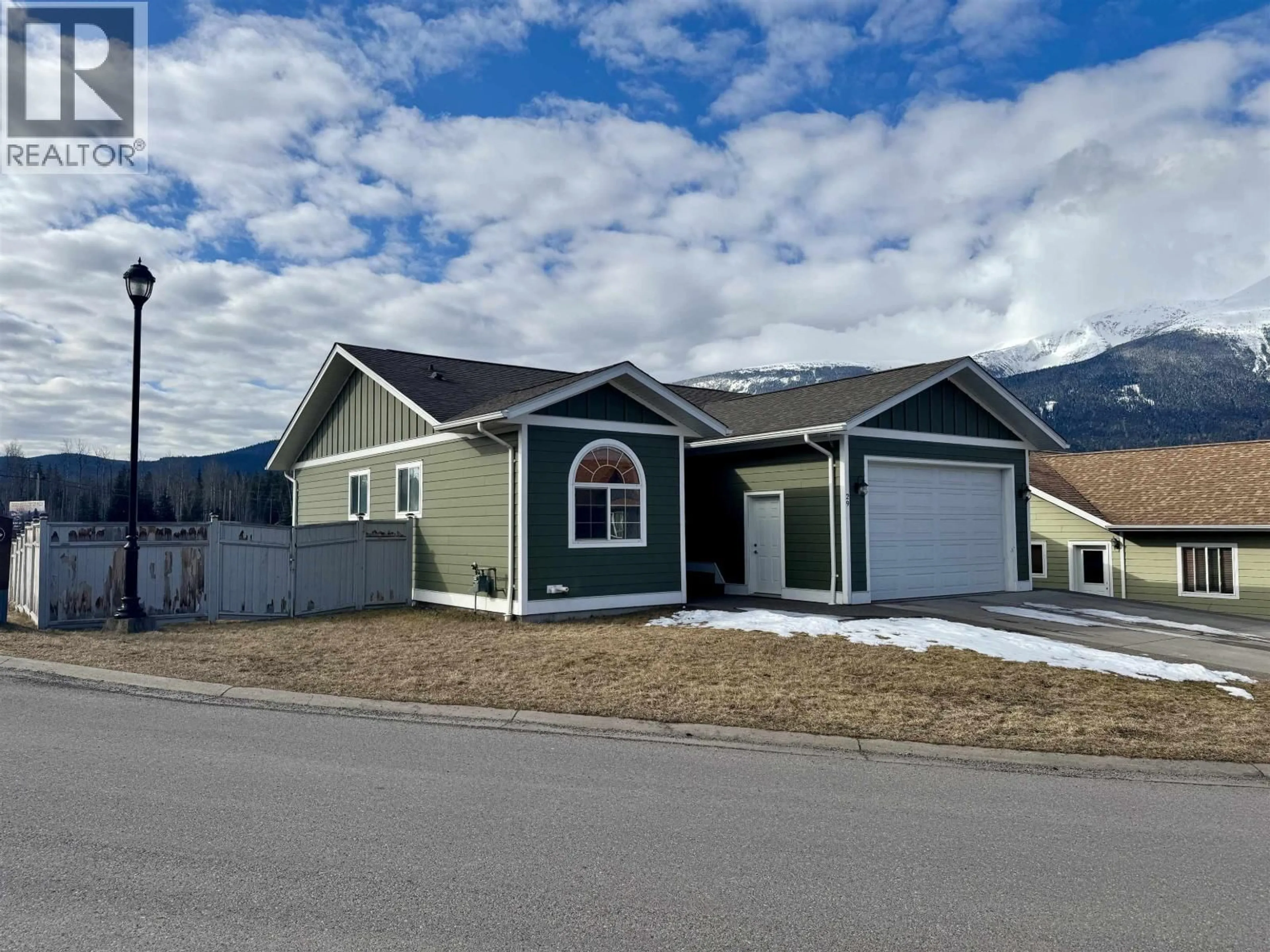 Home with vinyl exterior material, mountain view for 29 STARLITER WAY, Smithers British Columbia V0J2N2
