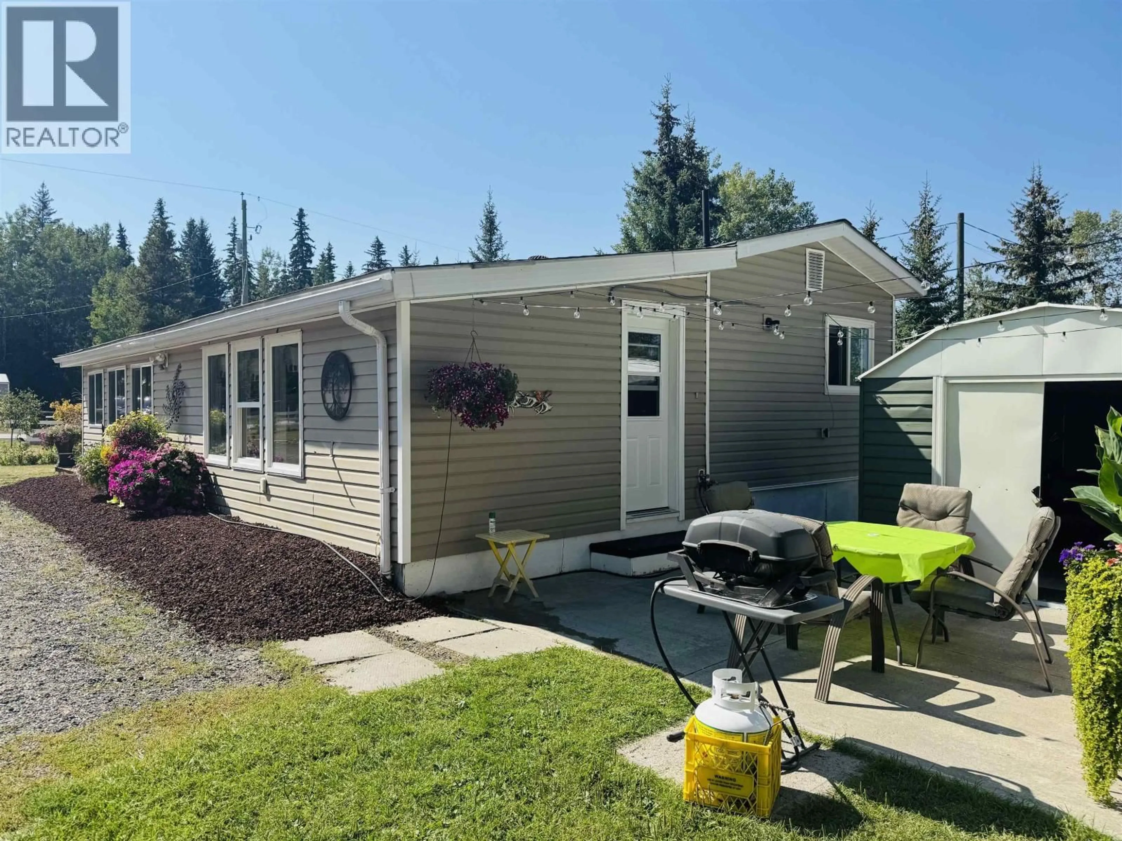 Home with vinyl exterior material, unknown for 287 WESTCOAST ROAD, Williams Lake British Columbia V2G5N3