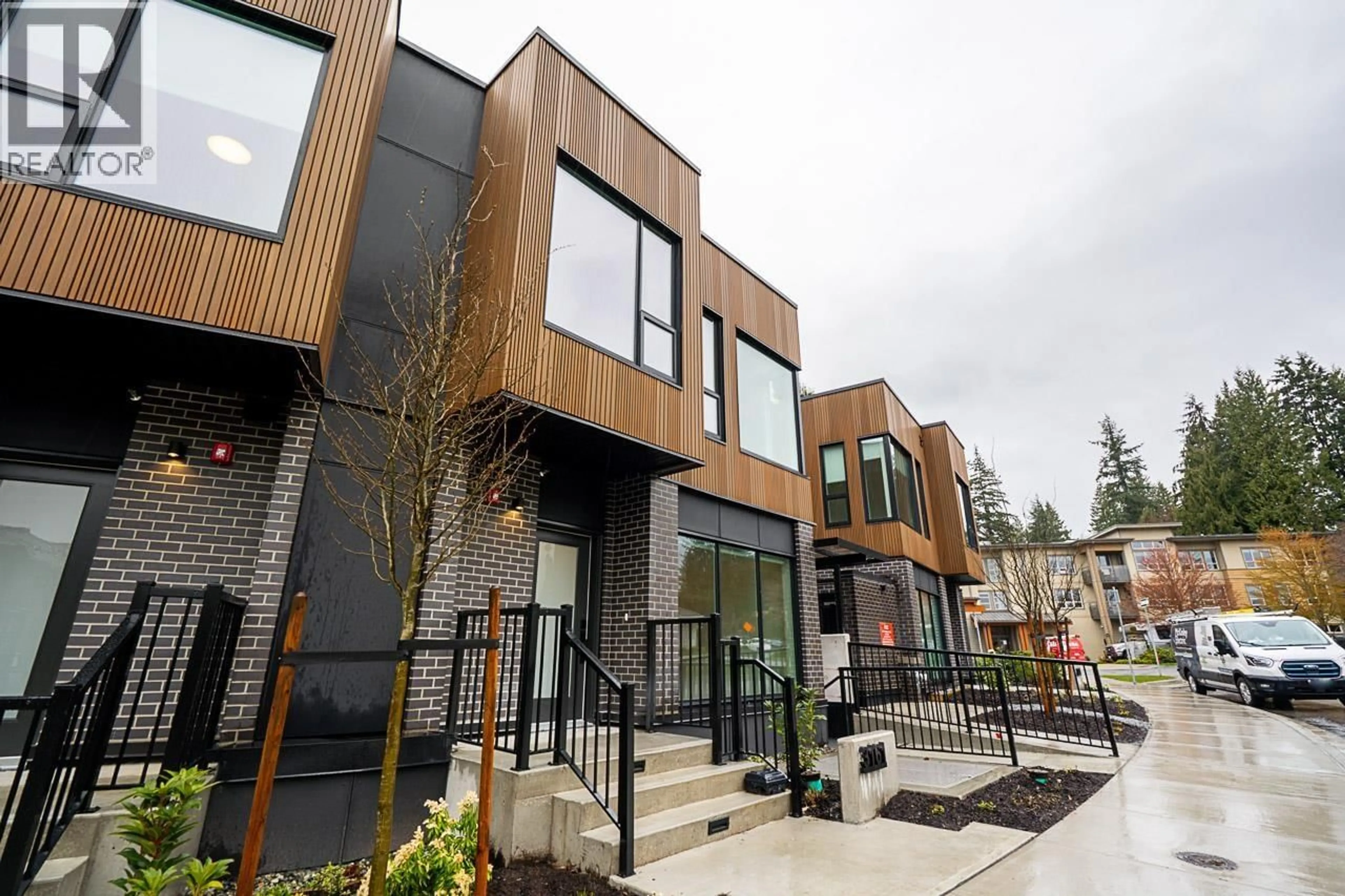 Unknown for 3161 CANFIELD CRESCENT, North Vancouver British Columbia V7R2V9