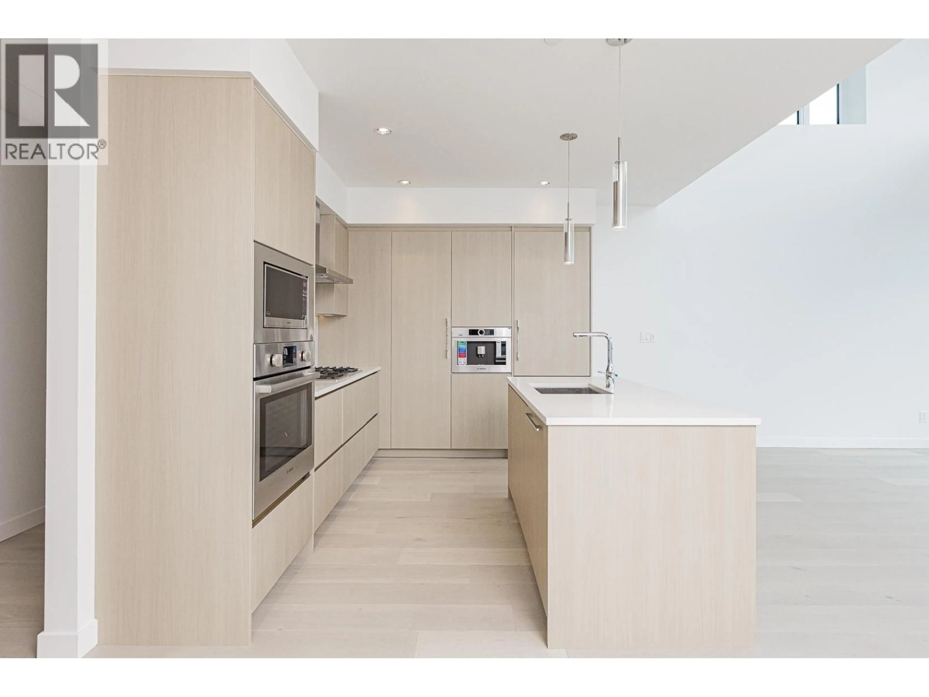 Contemporary kitchen, unknown for 4907 - 4730 LOUGHEED HIGHWAY, Burnaby British Columbia V5C0M9