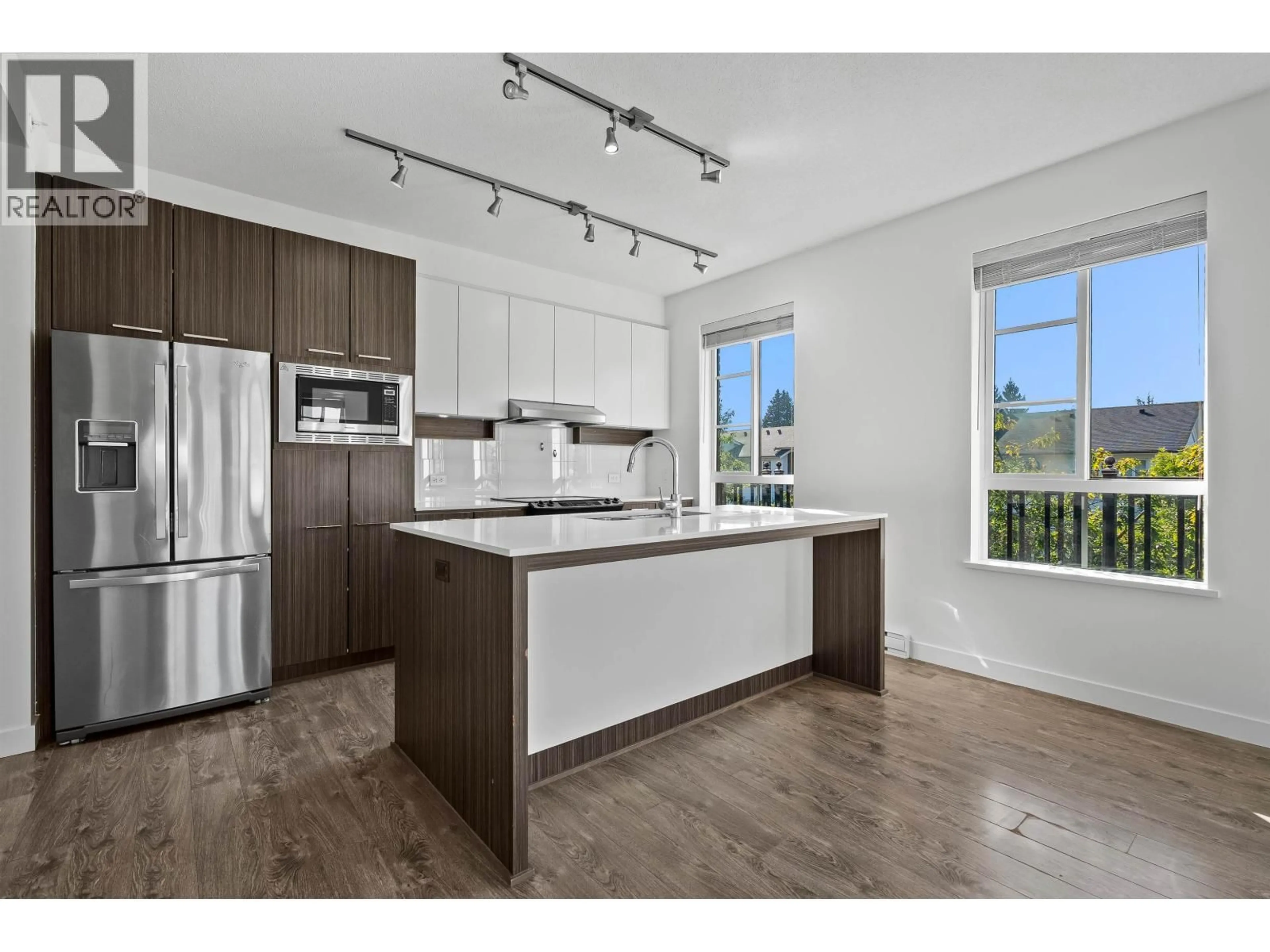Open concept kitchen, unknown for 301 - 553 FOSTER AVENUE, Coquitlam British Columbia V3J0B5