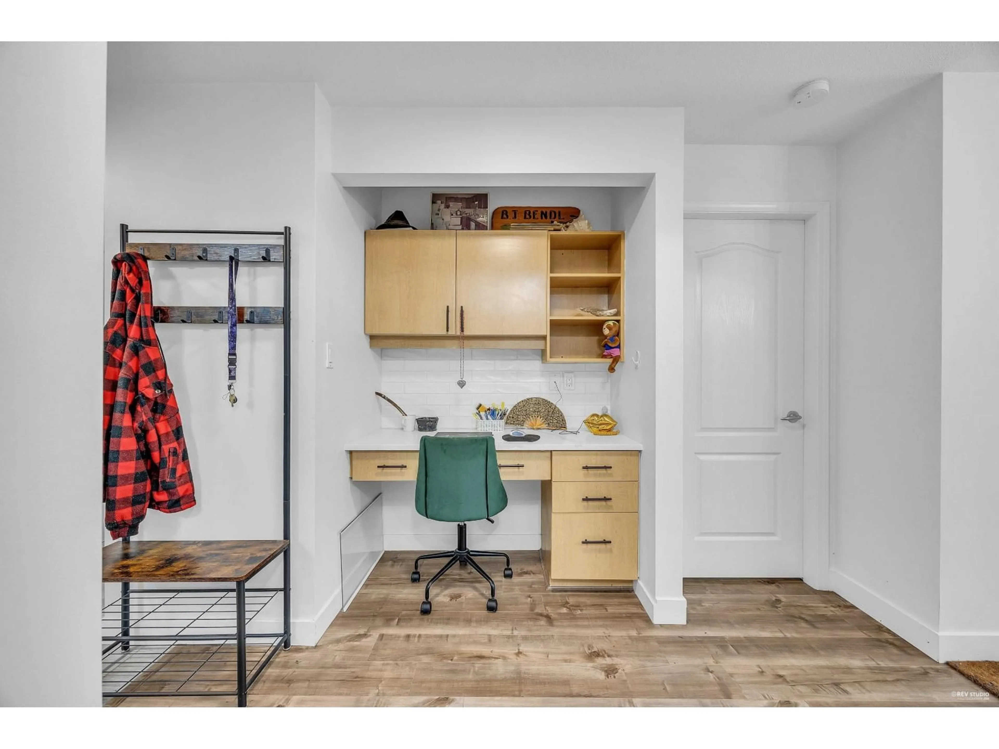 Storage room or clothes room or walk-in closet for 310 - 15220 GUILDFORD DRIVE, Surrey British Columbia V3R0Y6