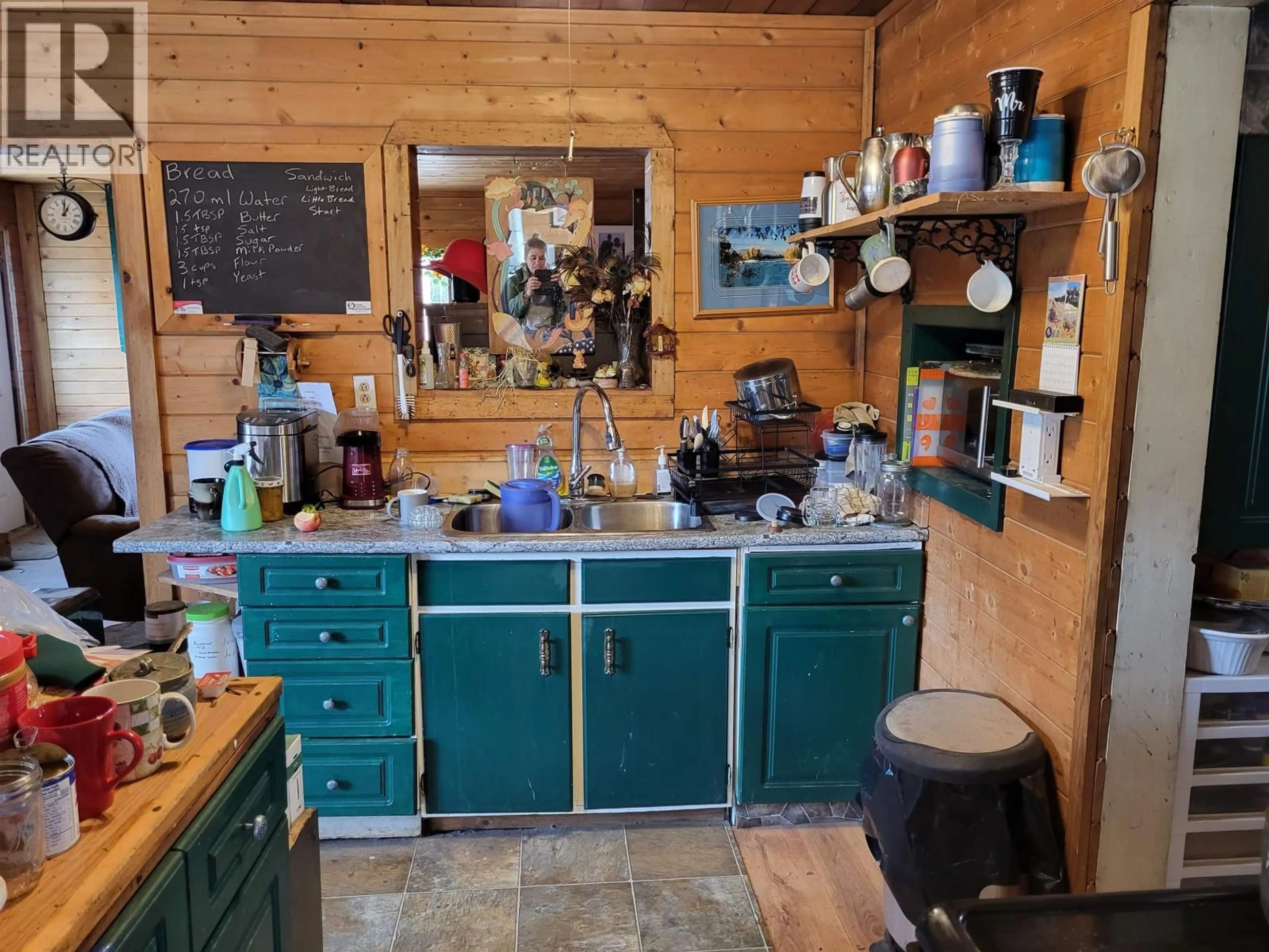 Rustic kitchen, unknown for 58164 EAKIN SETTLEMENT ROAD, Burns Lake British Columbia V0J1E4