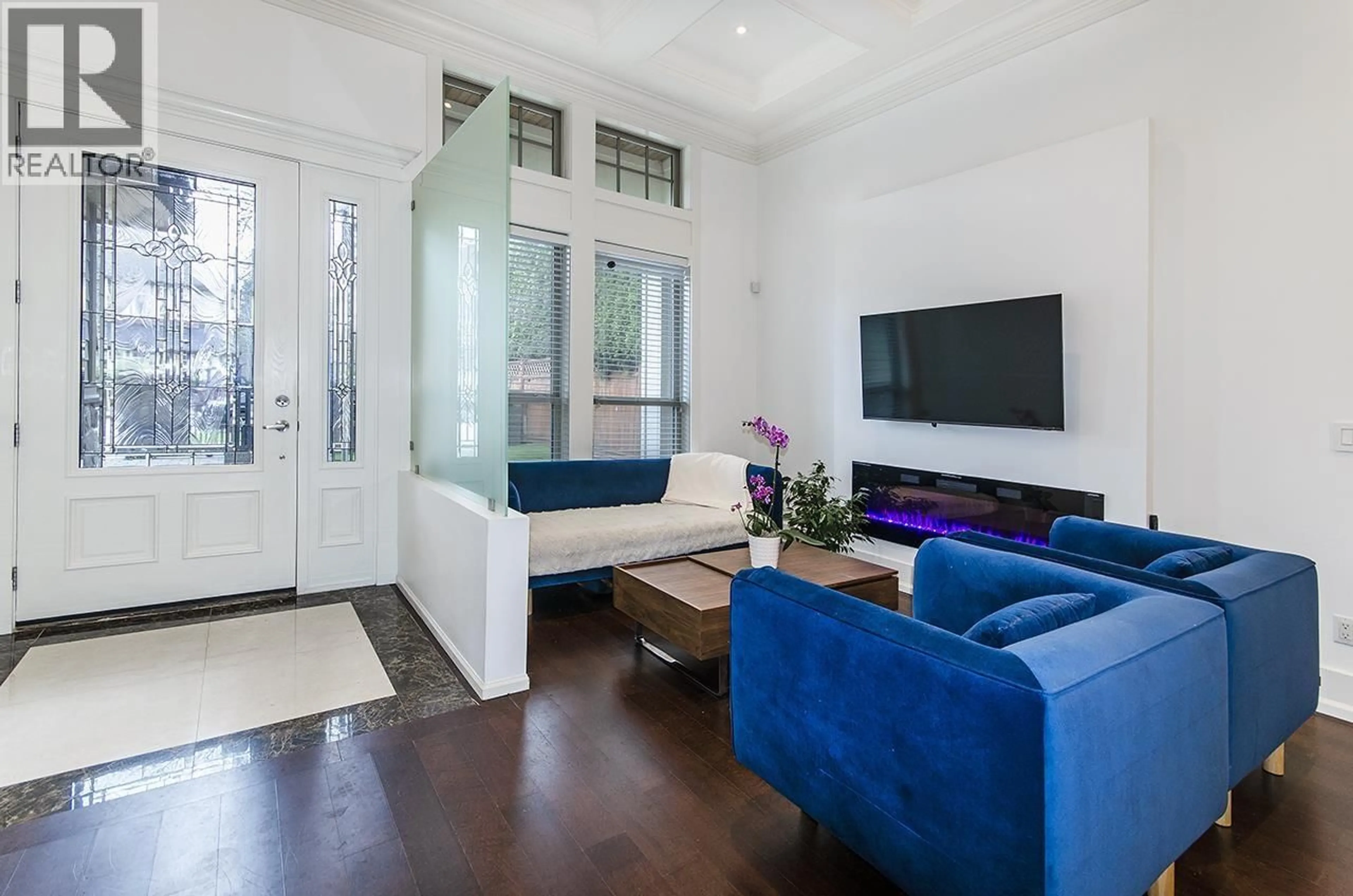 Living room with furniture, unknown for 7682 ARMSTRONG STREET, Richmond British Columbia V6Y0C5