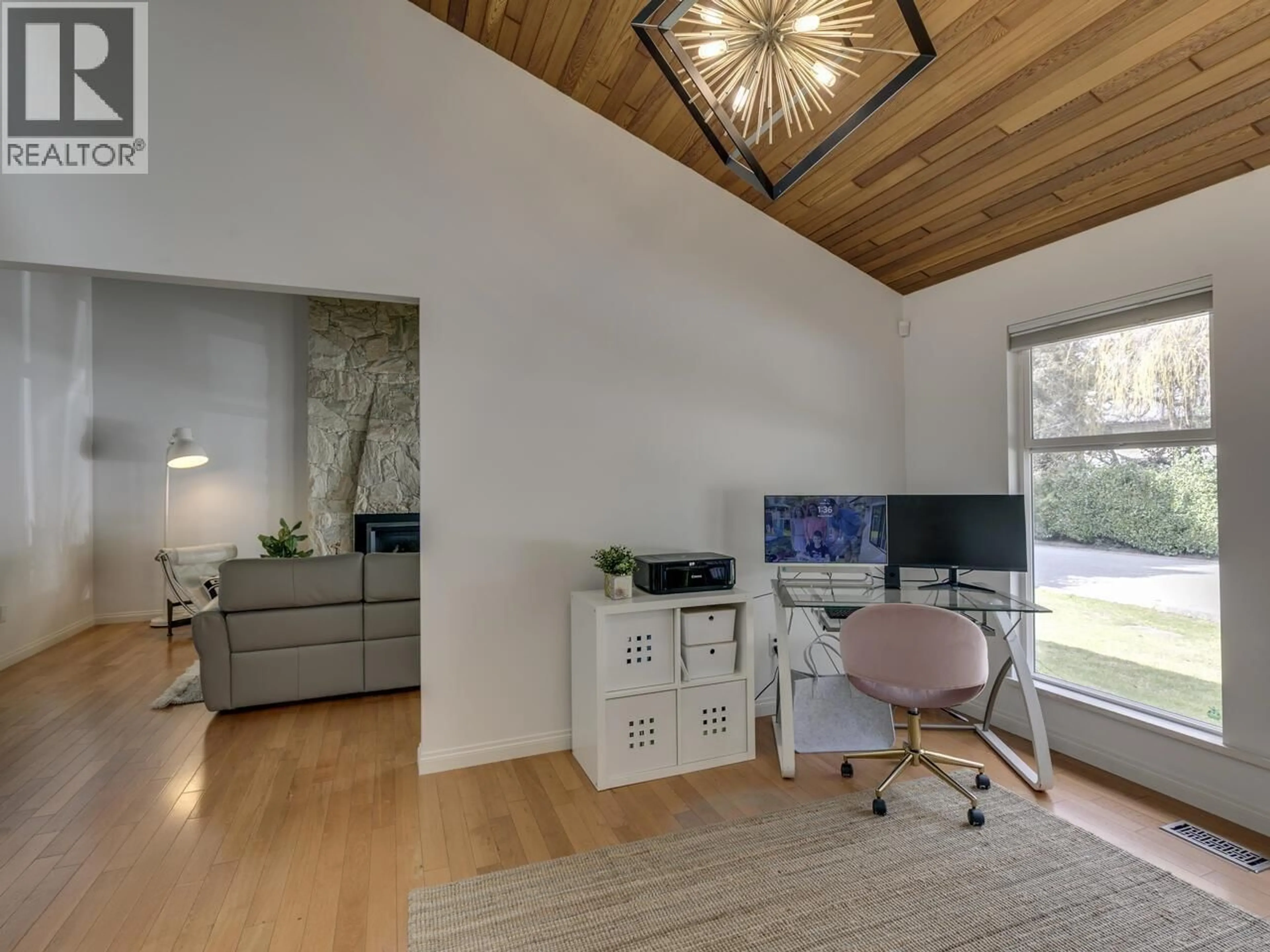 A pic of a room for 763 WEYMOUTH DRIVE, North Vancouver British Columbia V7K2Z5