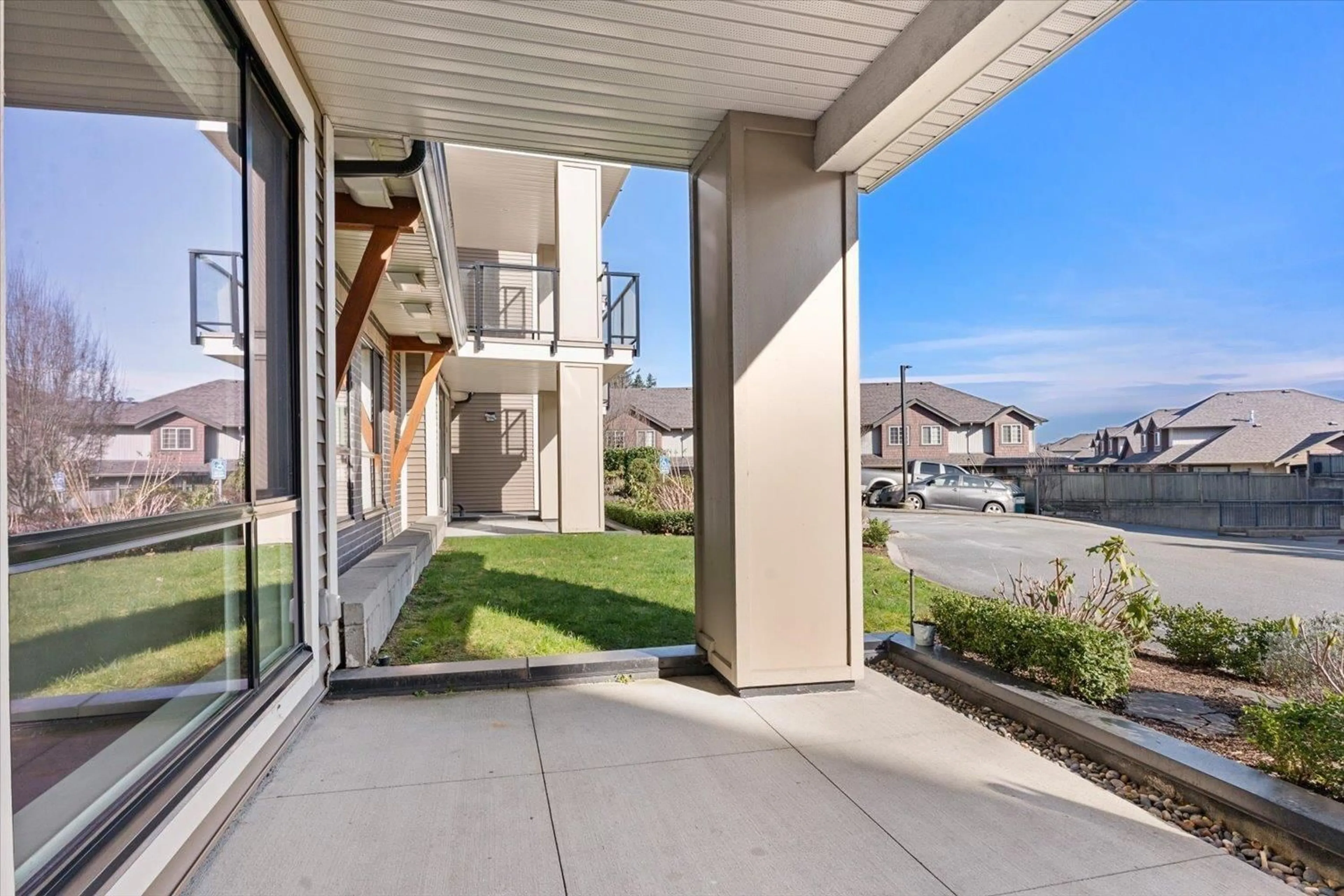 Patio, street for 102 - 45761 STEVENSON ROAD, Chilliwack British Columbia V2R0Y7