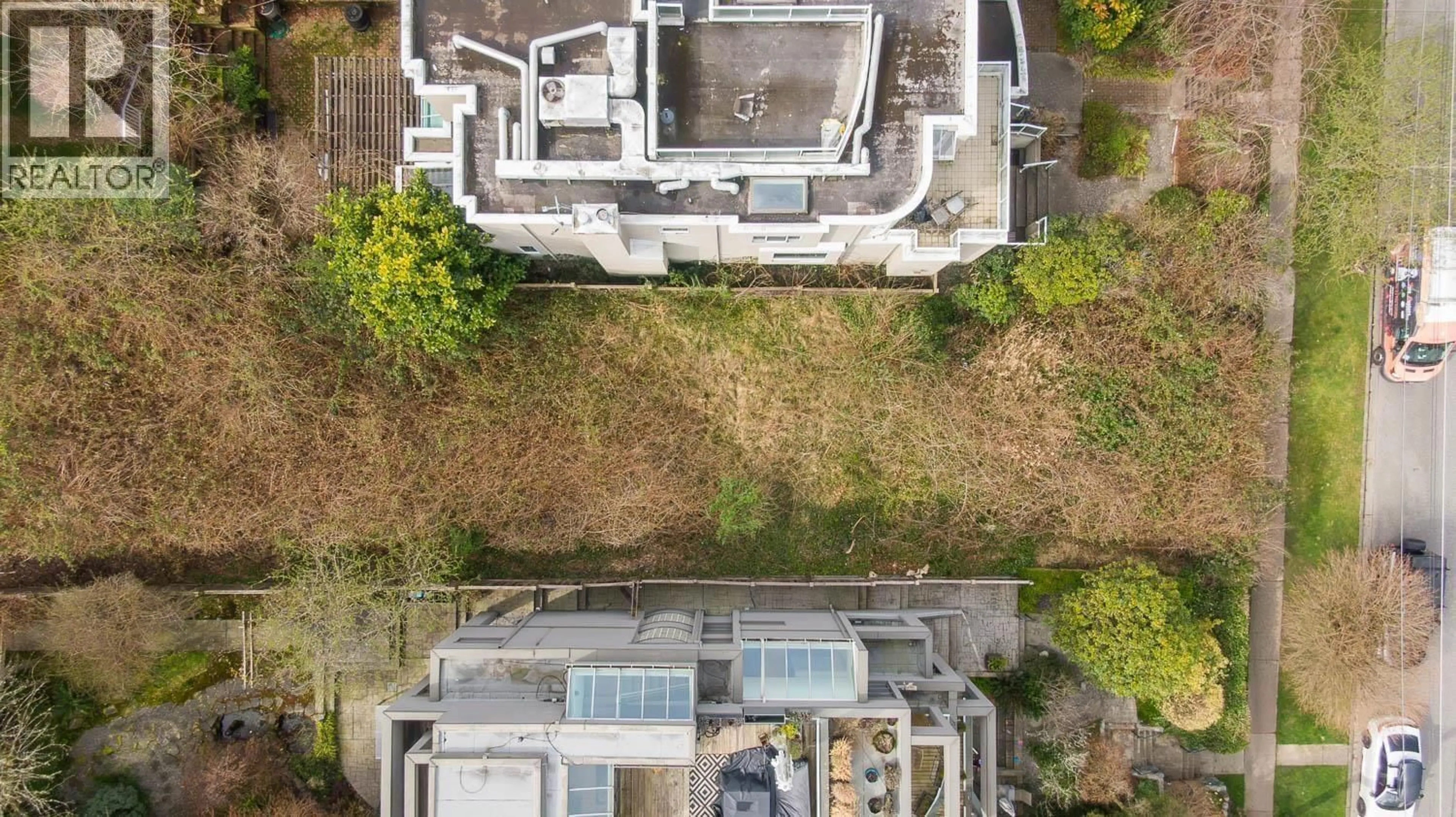 A pic from outside/outdoor area/front of a property/back of a property/a pic from drone, building for 4418 2ND AVENUE, Vancouver British Columbia V6R1K5