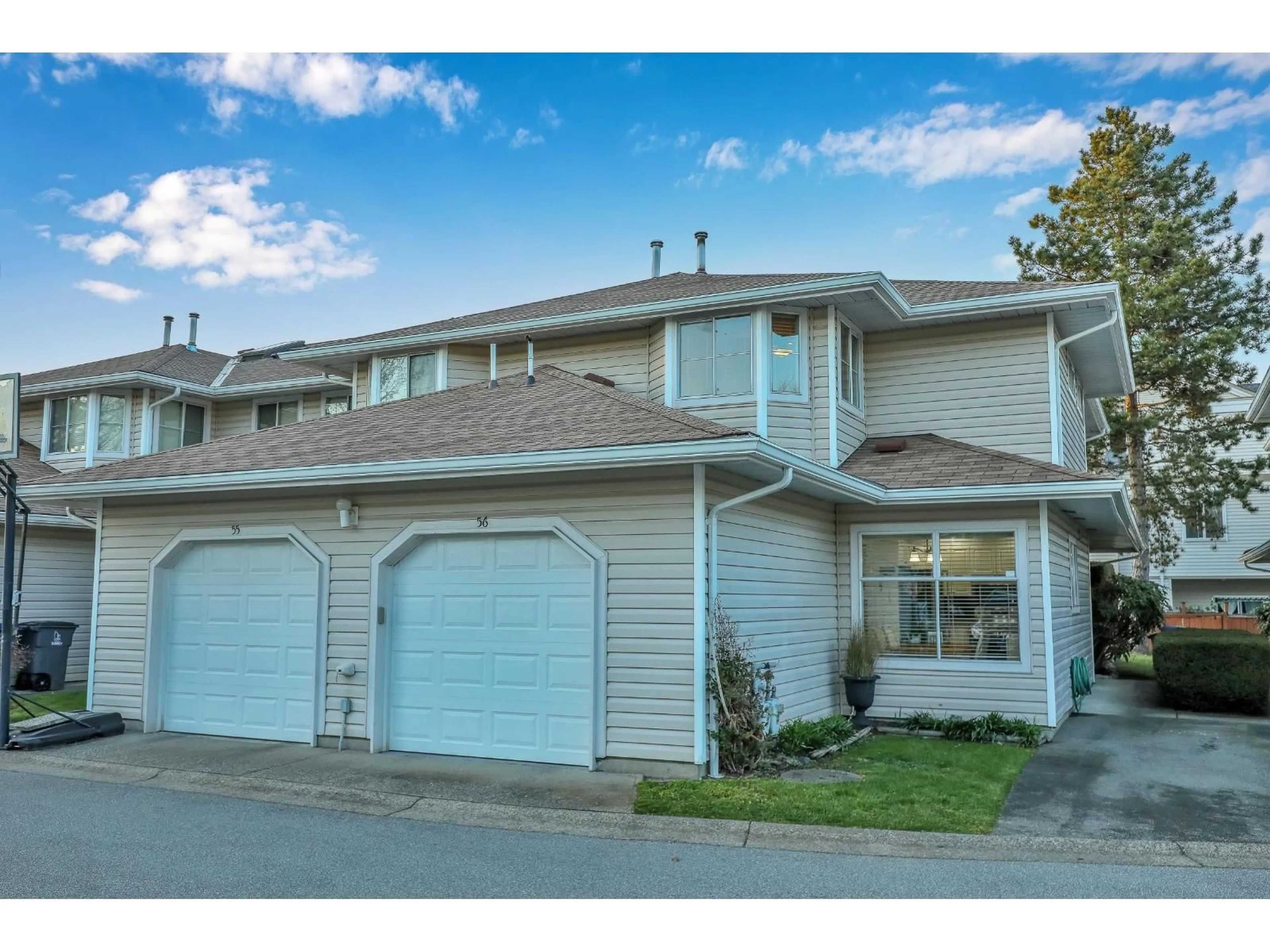 Home with vinyl exterior material, street for 56 - 10038 155 STREET, Surrey British Columbia V3R0S2