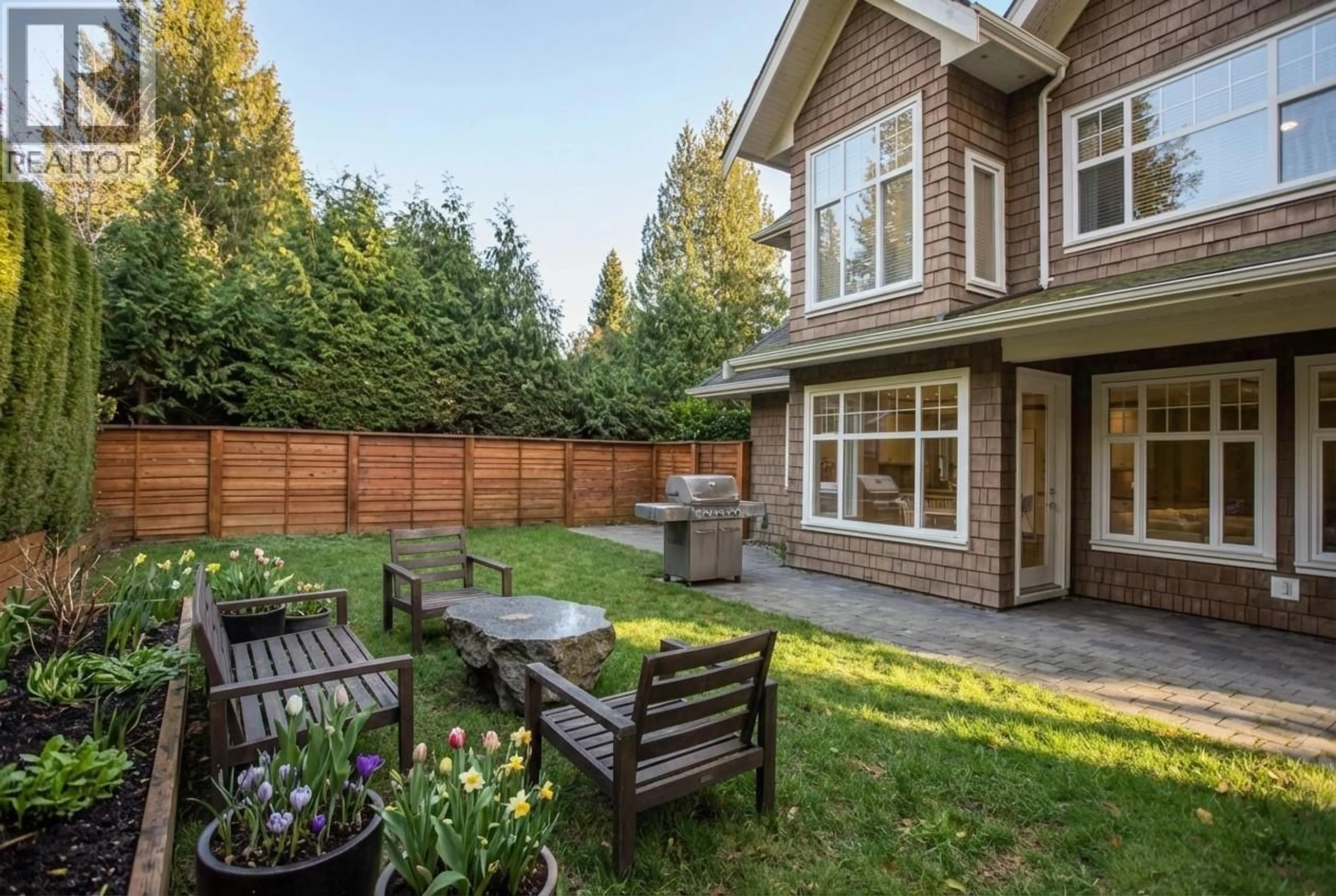 Patio, street for 6417 PITT STREET, West Vancouver British Columbia V7W2C1