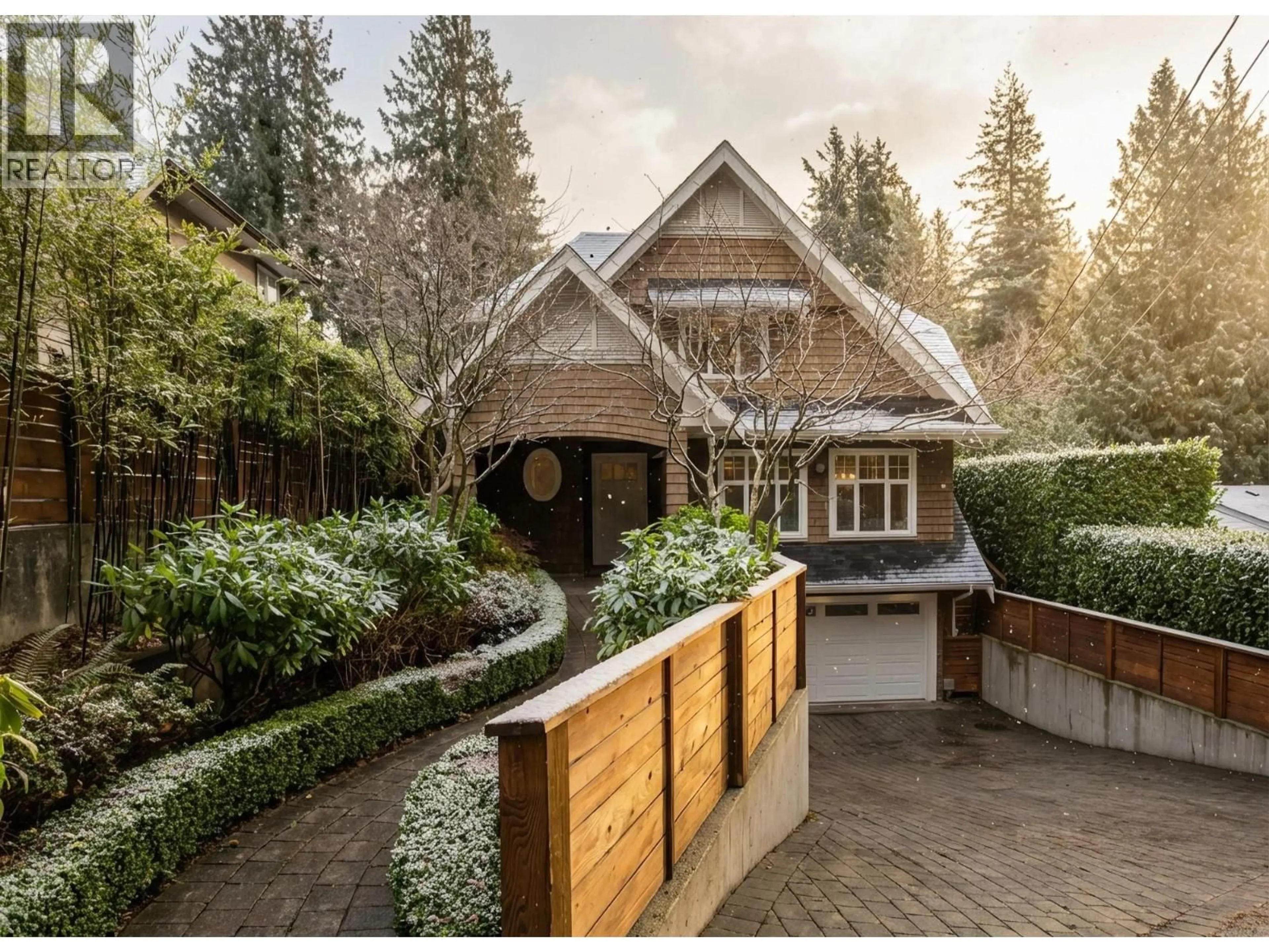 Unknown for 6417 PITT STREET, West Vancouver British Columbia V7W2C1