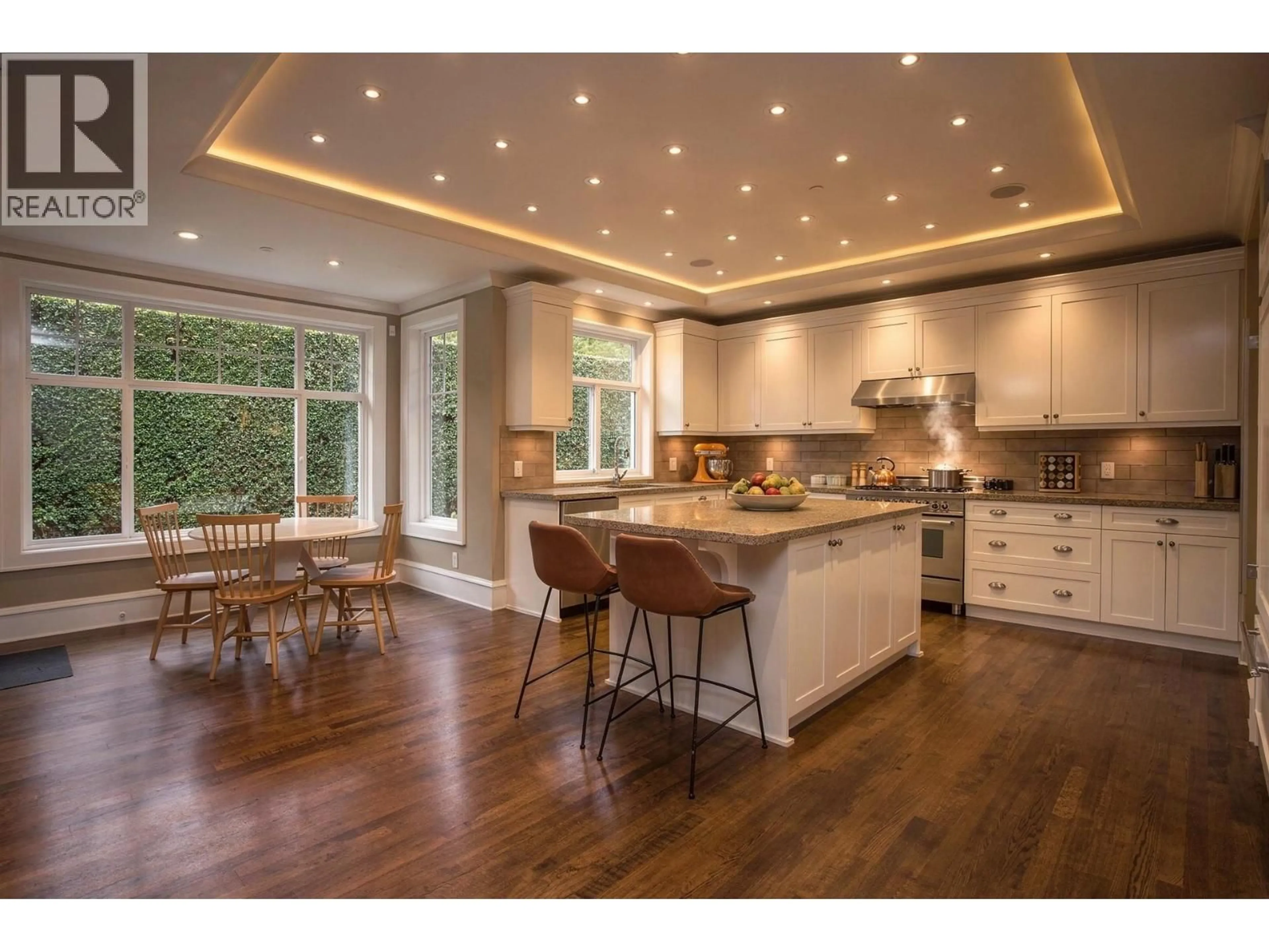 Open concept kitchen, wood/laminate floor for 6417 PITT STREET, West Vancouver British Columbia V7W2C1