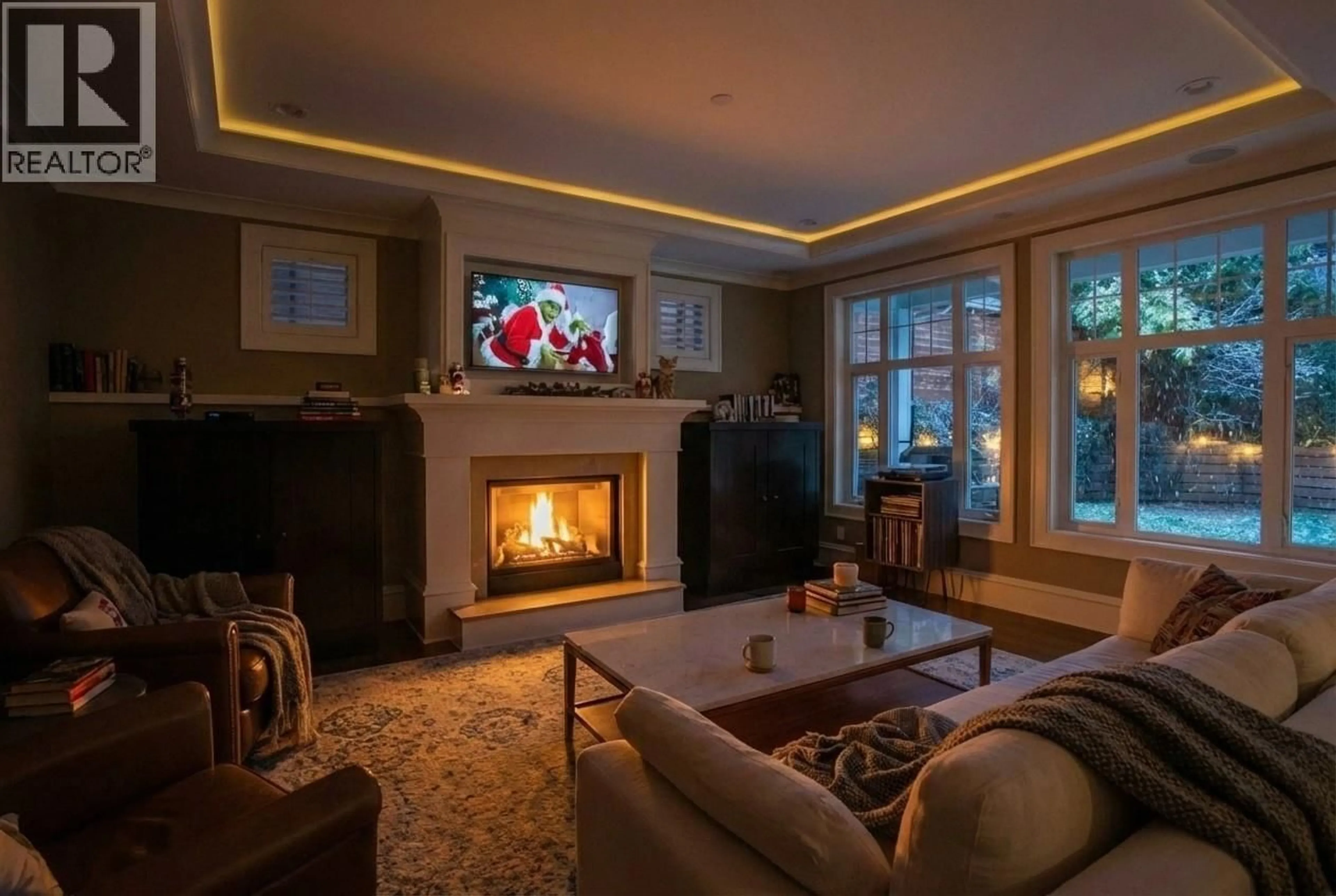 Living room with furniture, unknown for 6417 PITT STREET, West Vancouver British Columbia V7W2C1