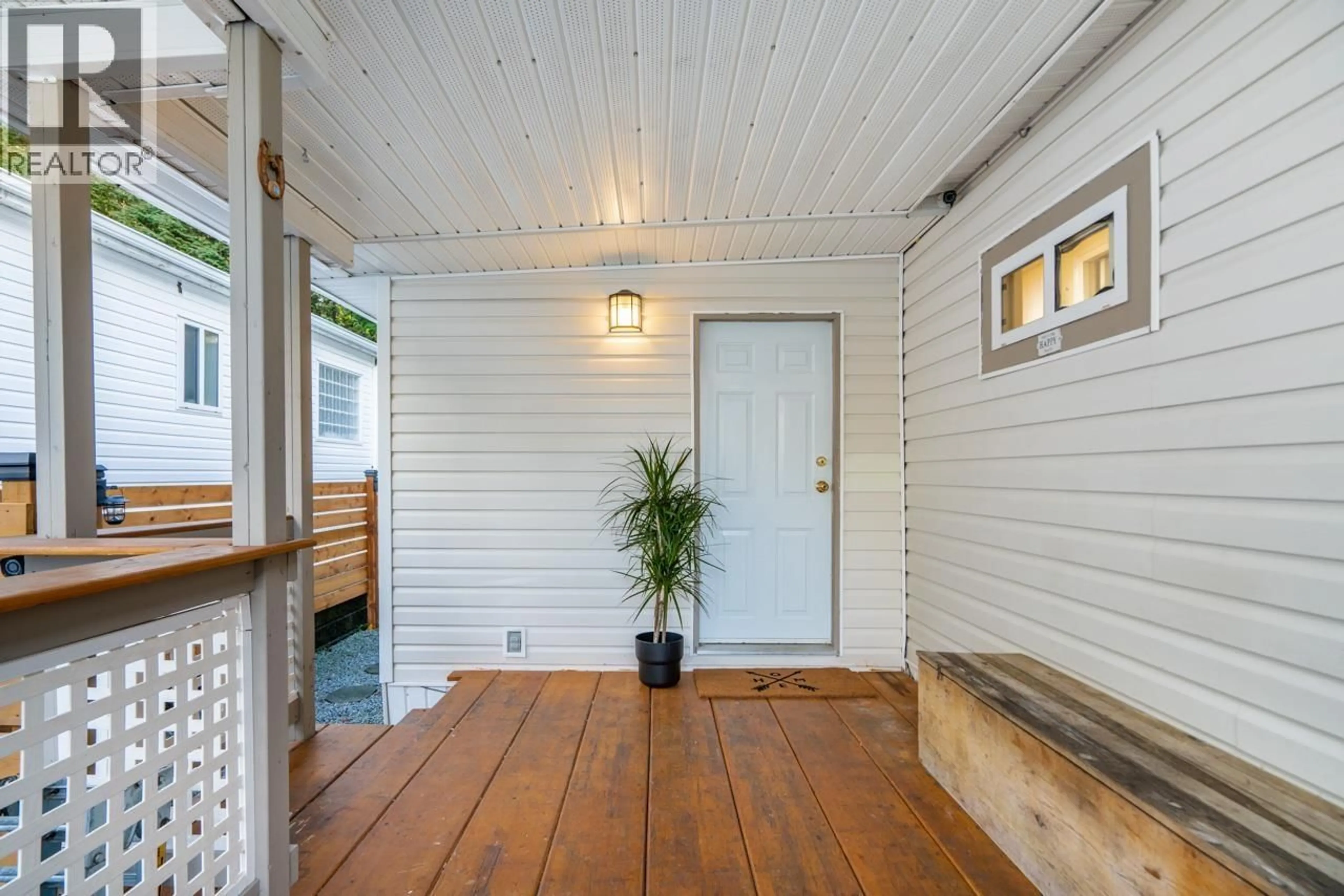 Indoor entryway for 50 - 3295 SUNNYSIDE ROAD, Anmore British Columbia V3H4Z4