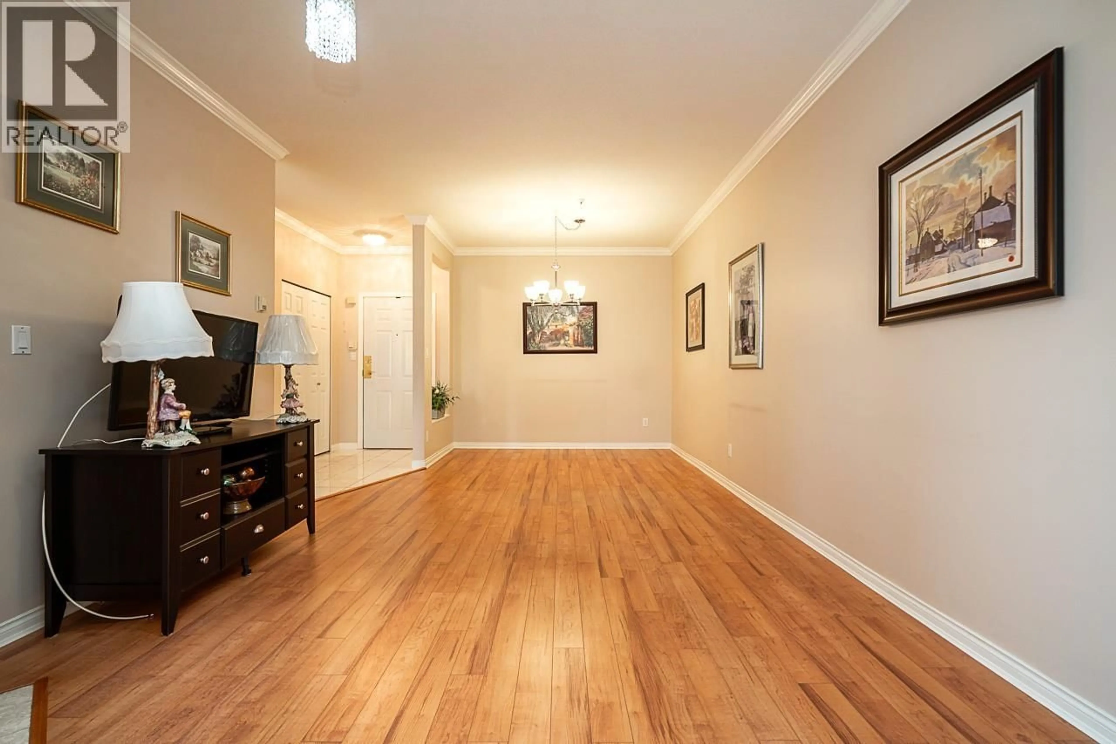 Unknown for 313 - 3098 GUILDFORD WAY, Coquitlam British Columbia V3B7W8