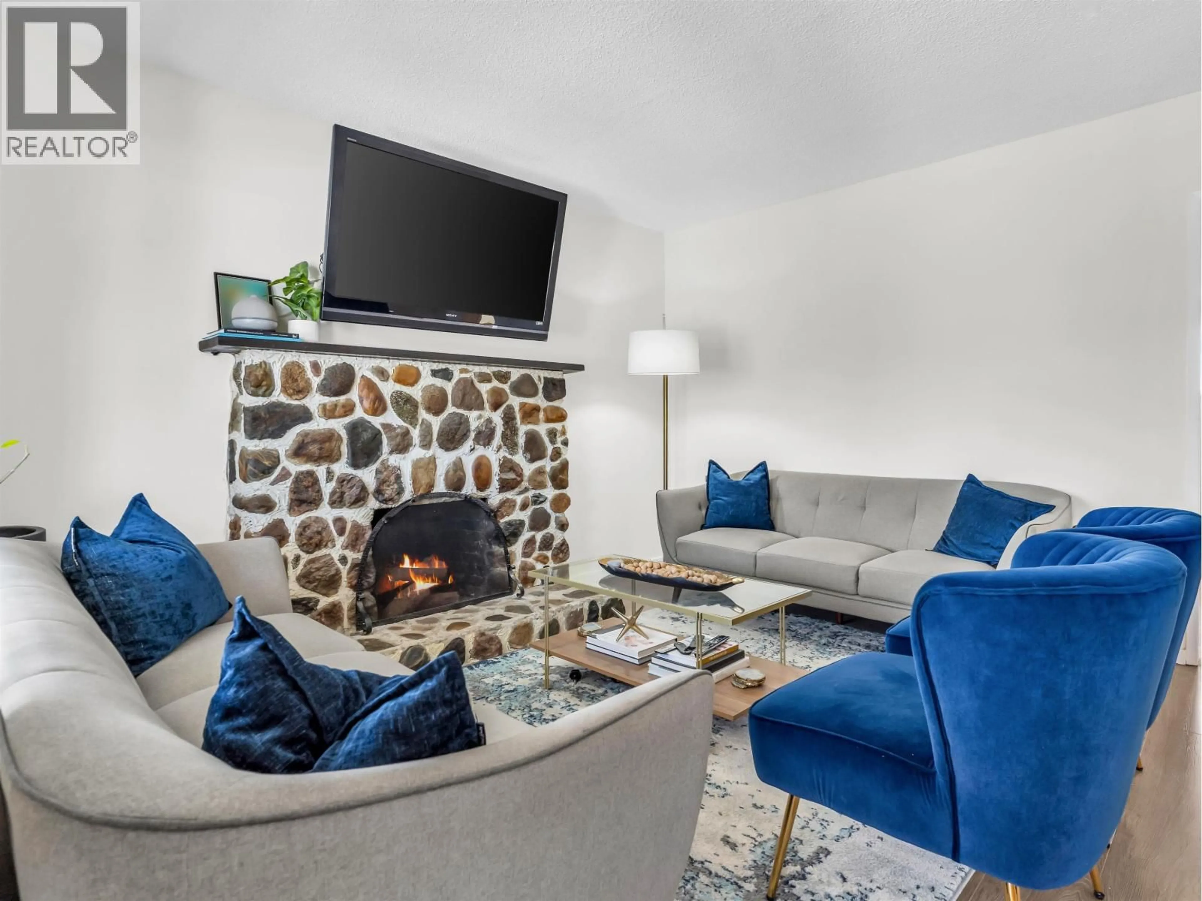 Living room with furniture, unknown for 16 KASLO STREET, Vancouver British Columbia V5K3M8