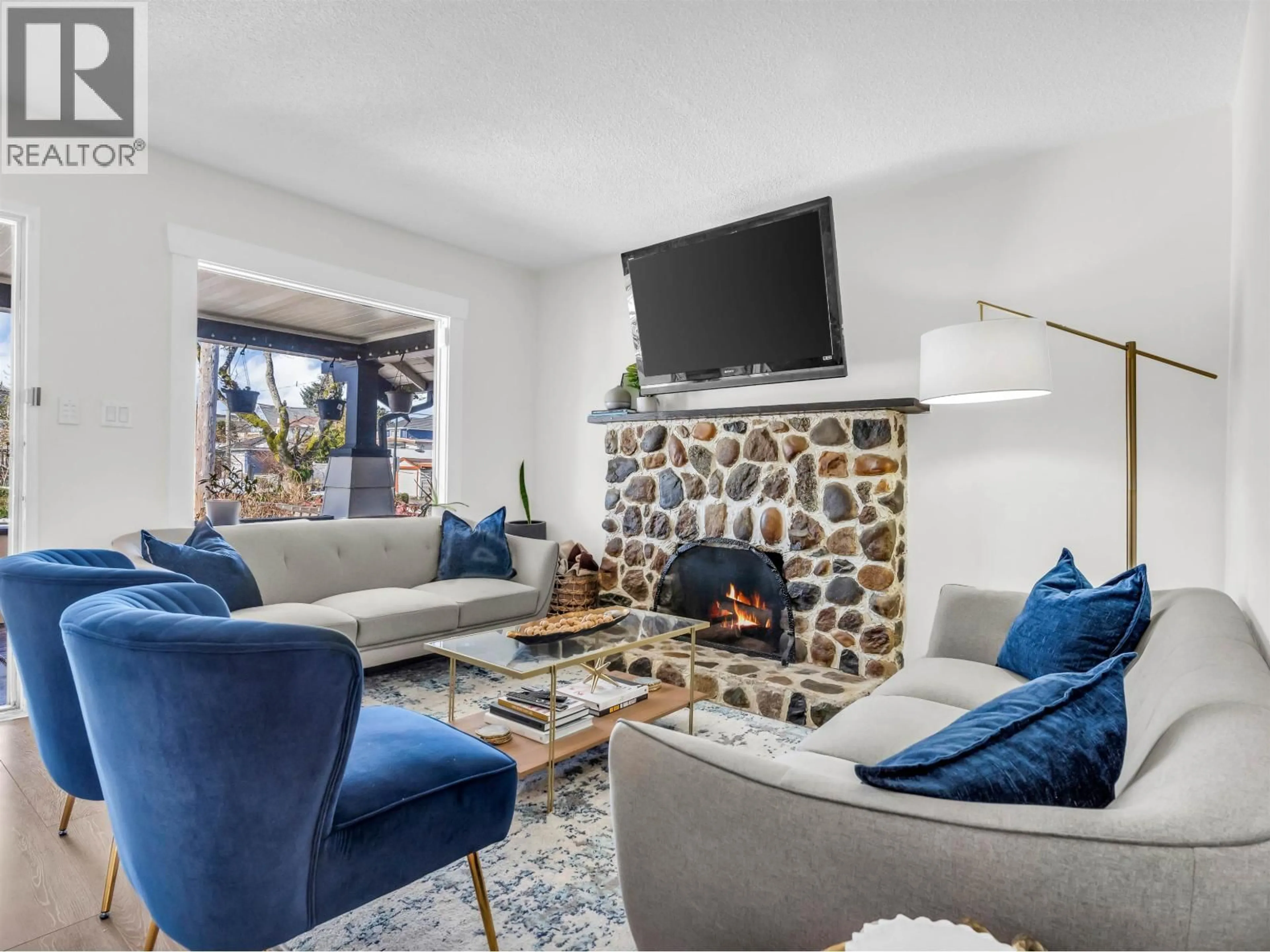 Living room with furniture, unknown for 16 KASLO STREET, Vancouver British Columbia V5K3M8