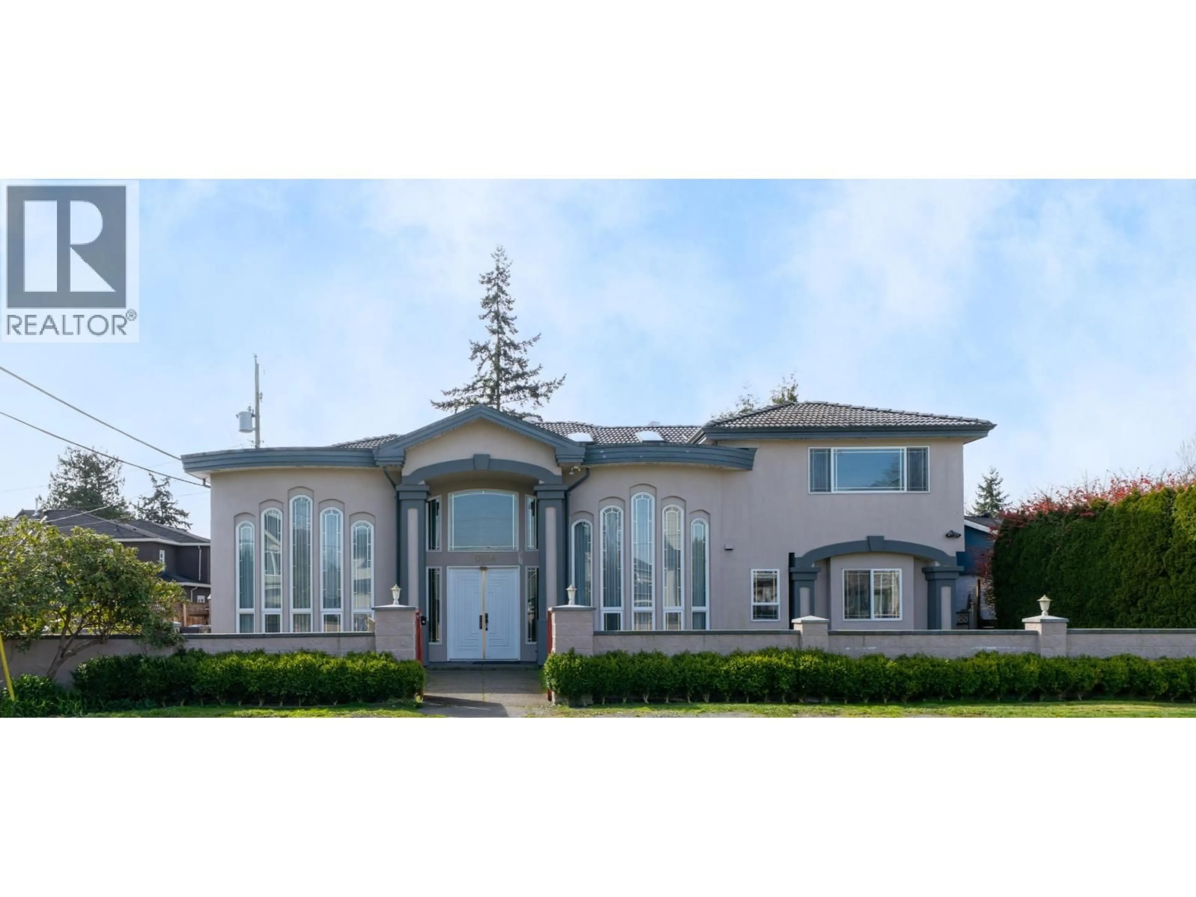 Home with vinyl exterior material, street for 10684 AINTREE PLACE, Richmond British Columbia V7A3G9