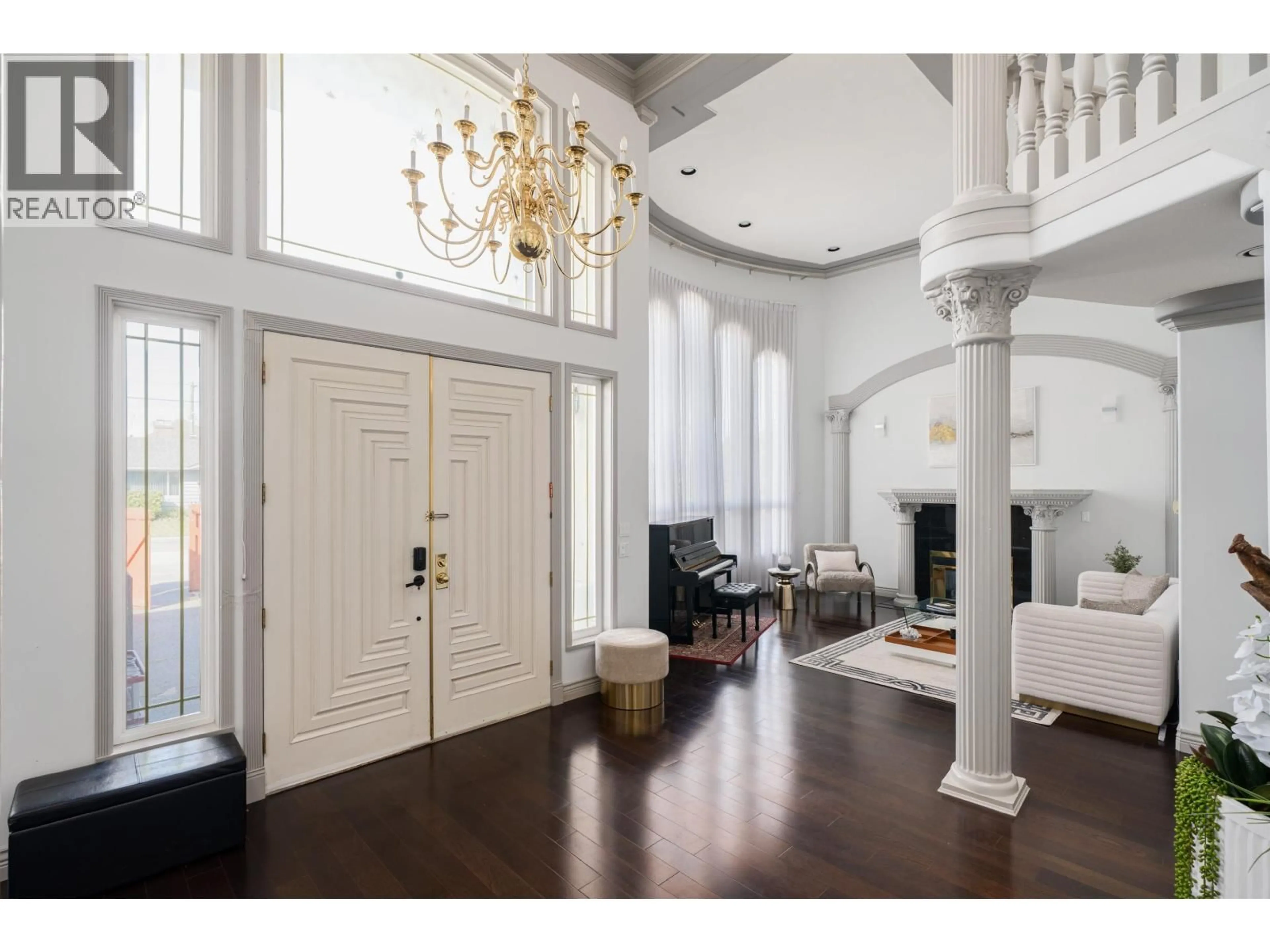 Indoor entryway for 10684 AINTREE PLACE, Richmond British Columbia V7A3G9