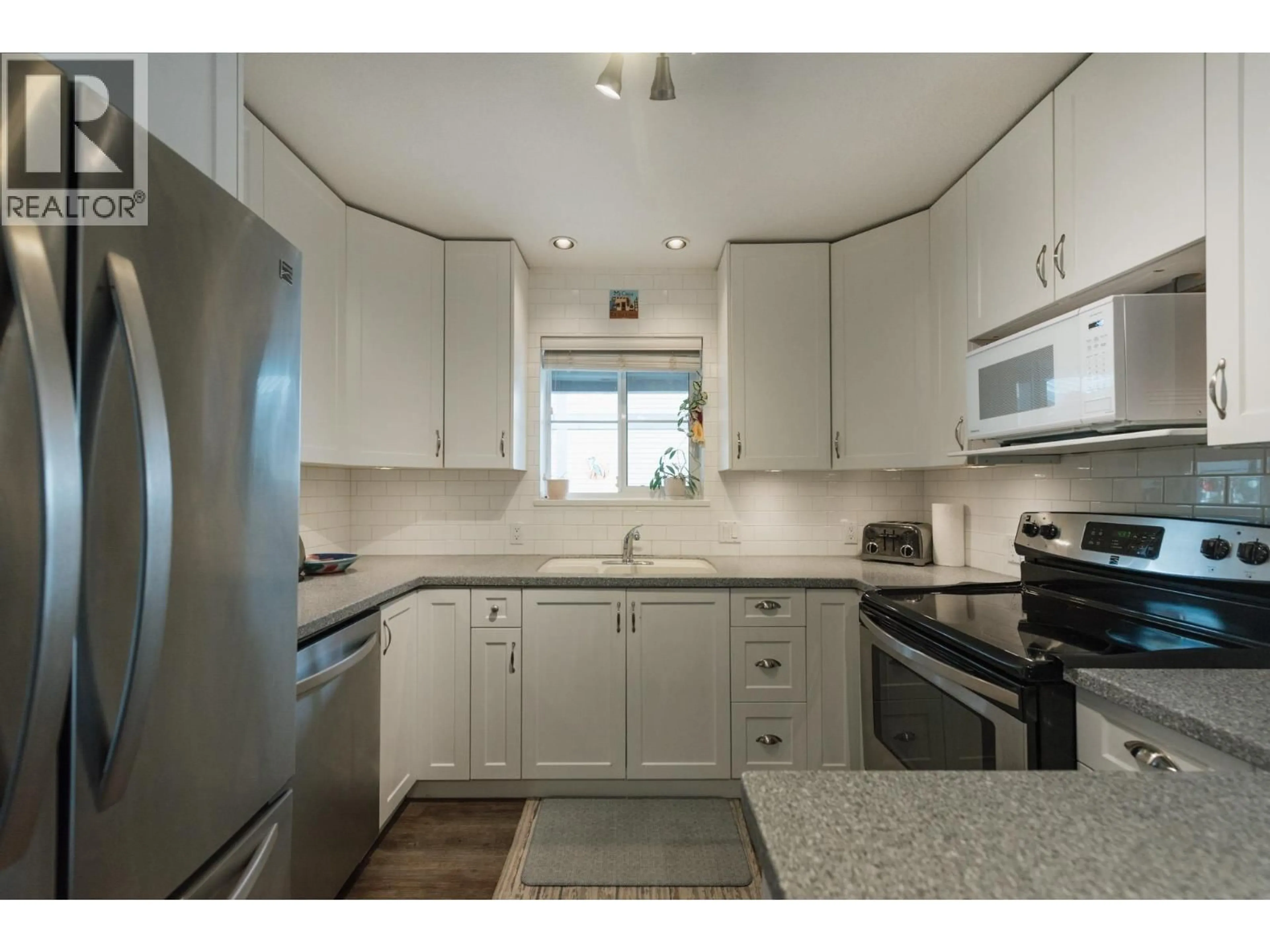 Standard kitchen, unknown for 45 - 689 PARK ROAD, Gibsons British Columbia V0N1V7