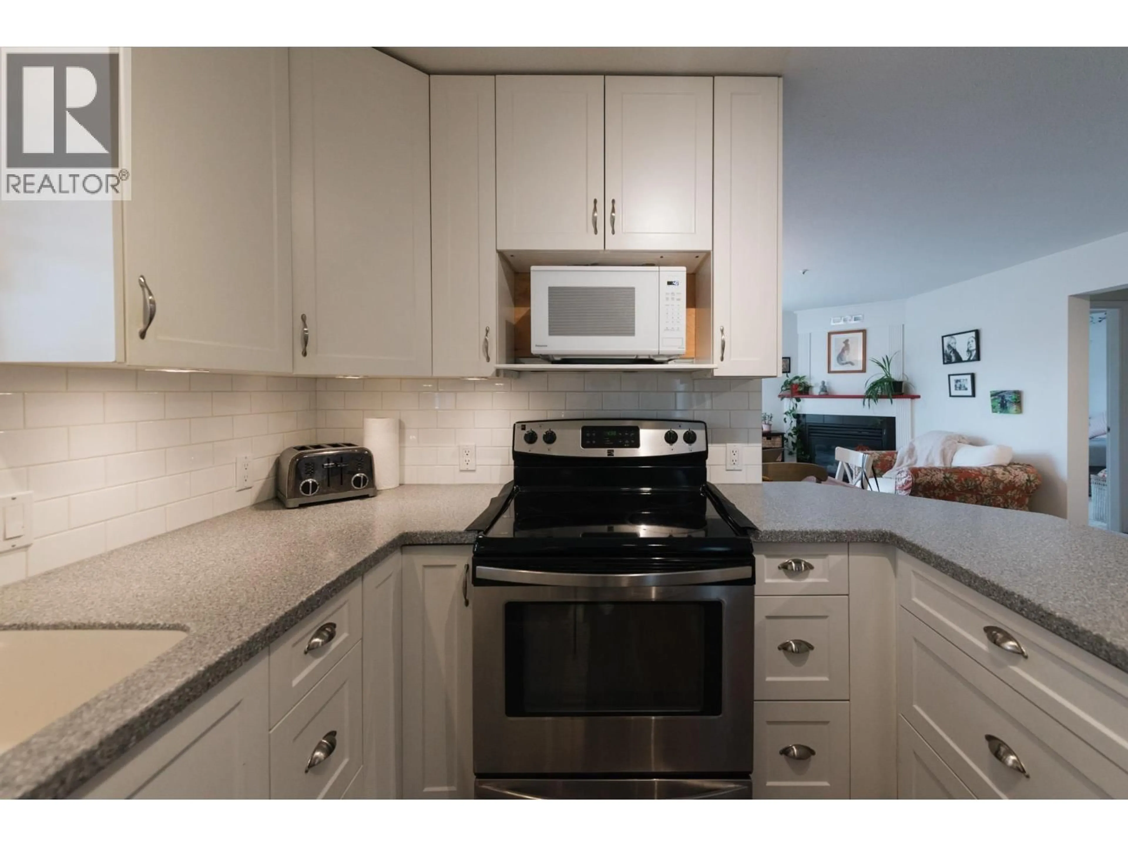 Standard kitchen, unknown for 45 - 689 PARK ROAD, Gibsons British Columbia V0N1V7