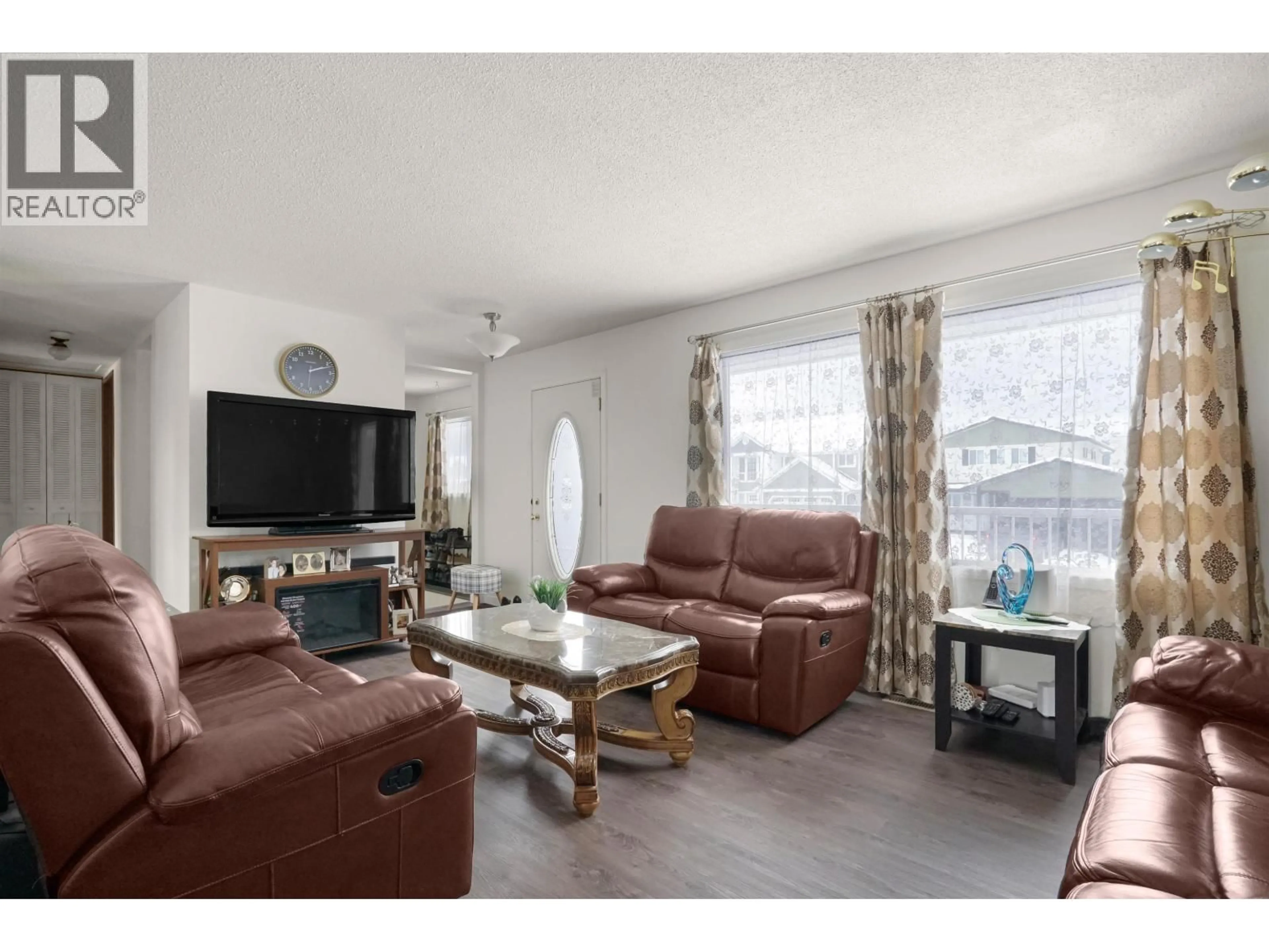 Living room with furniture, unknown for 31 SPARKS AVENUE, Kitimat British Columbia V8C2R6