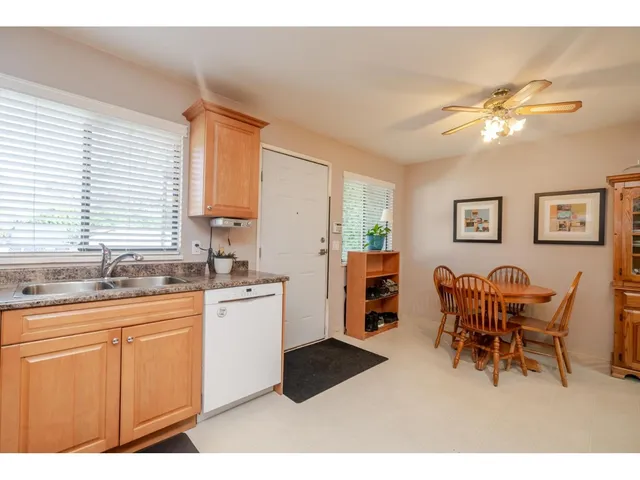 8570 152 STREET, Surrey 5