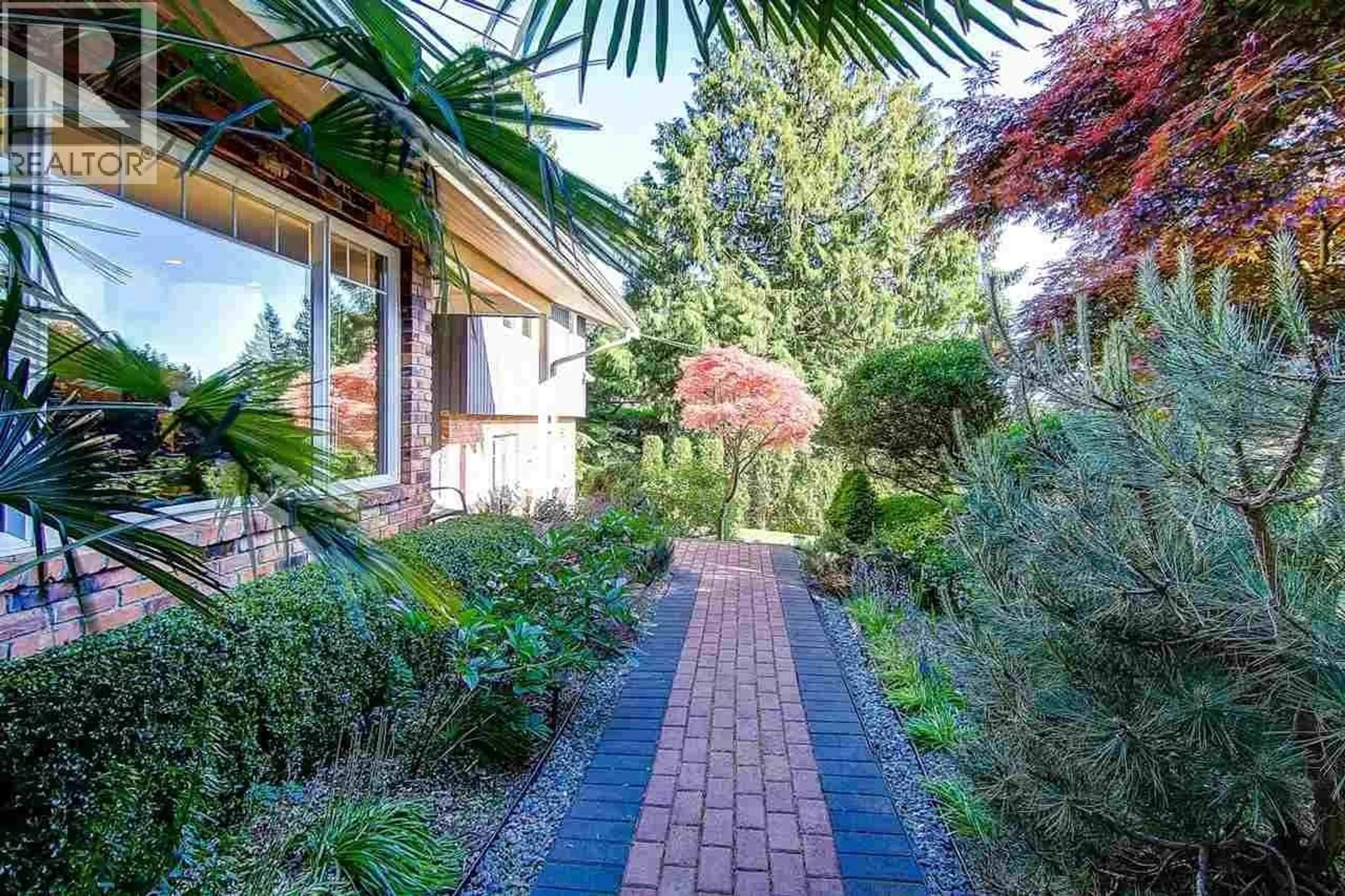 Patio, street for 4730 WILLOW CREEK ROAD, West Vancouver British Columbia V7W1C4