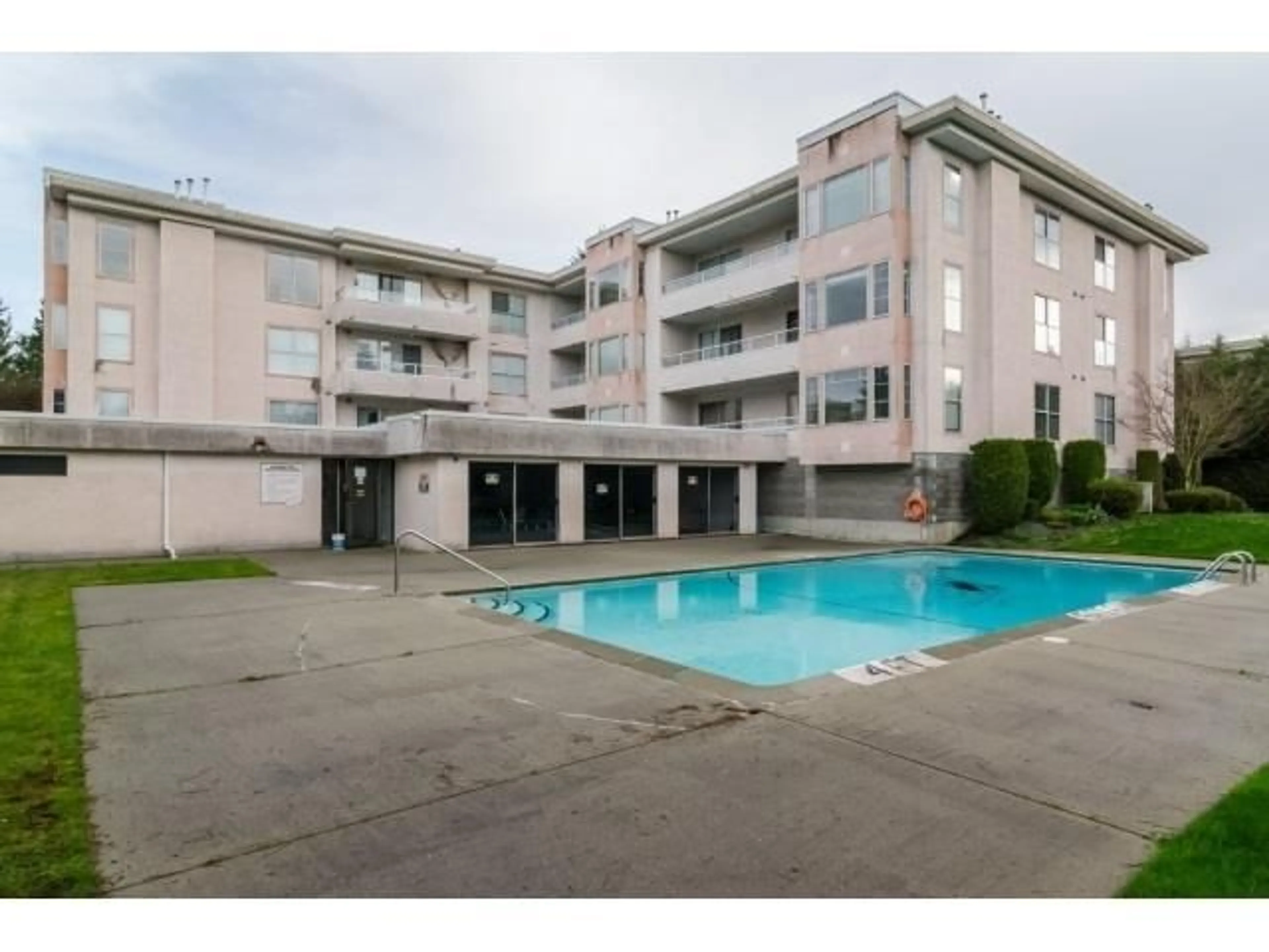 Pool for 209 - 20350 54 AVENUE, Langley British Columbia V3A8J4