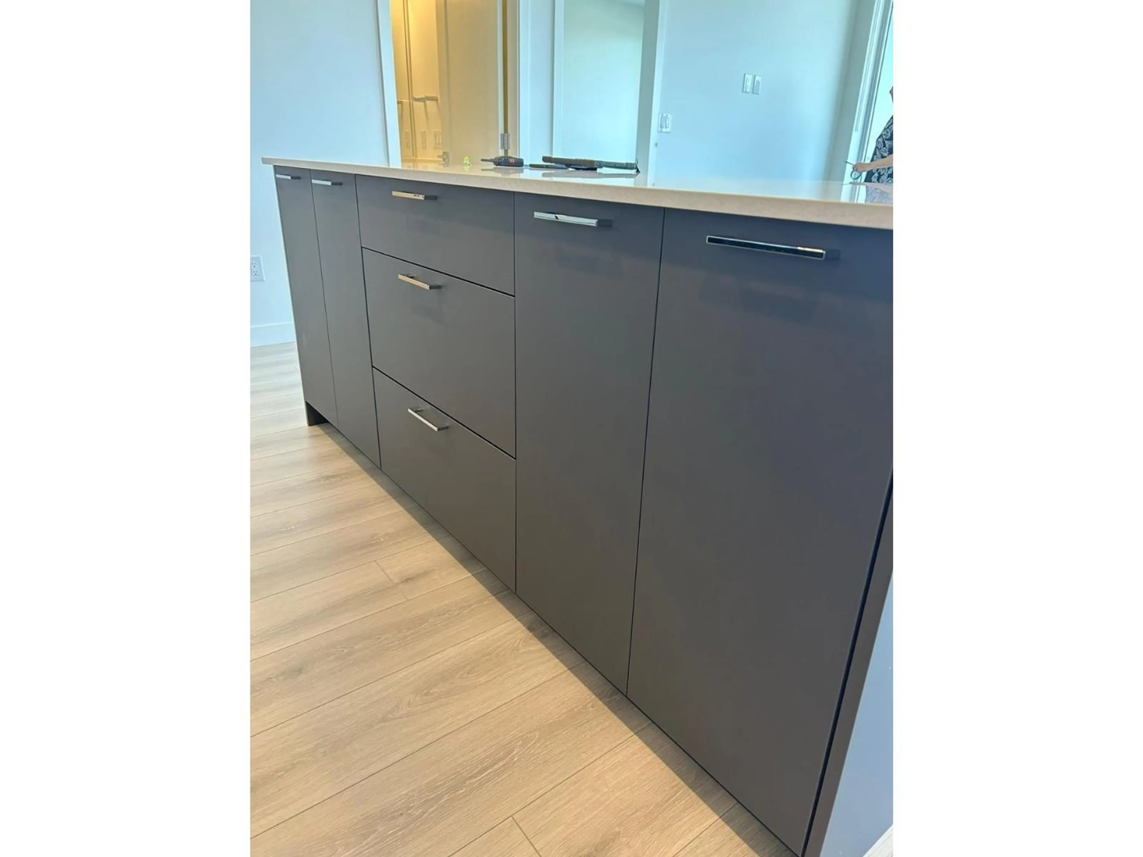 Contemporary kitchen, wood/laminate floor for 608 - 8551 201 STREET, Langley British Columbia V2Y3Y5