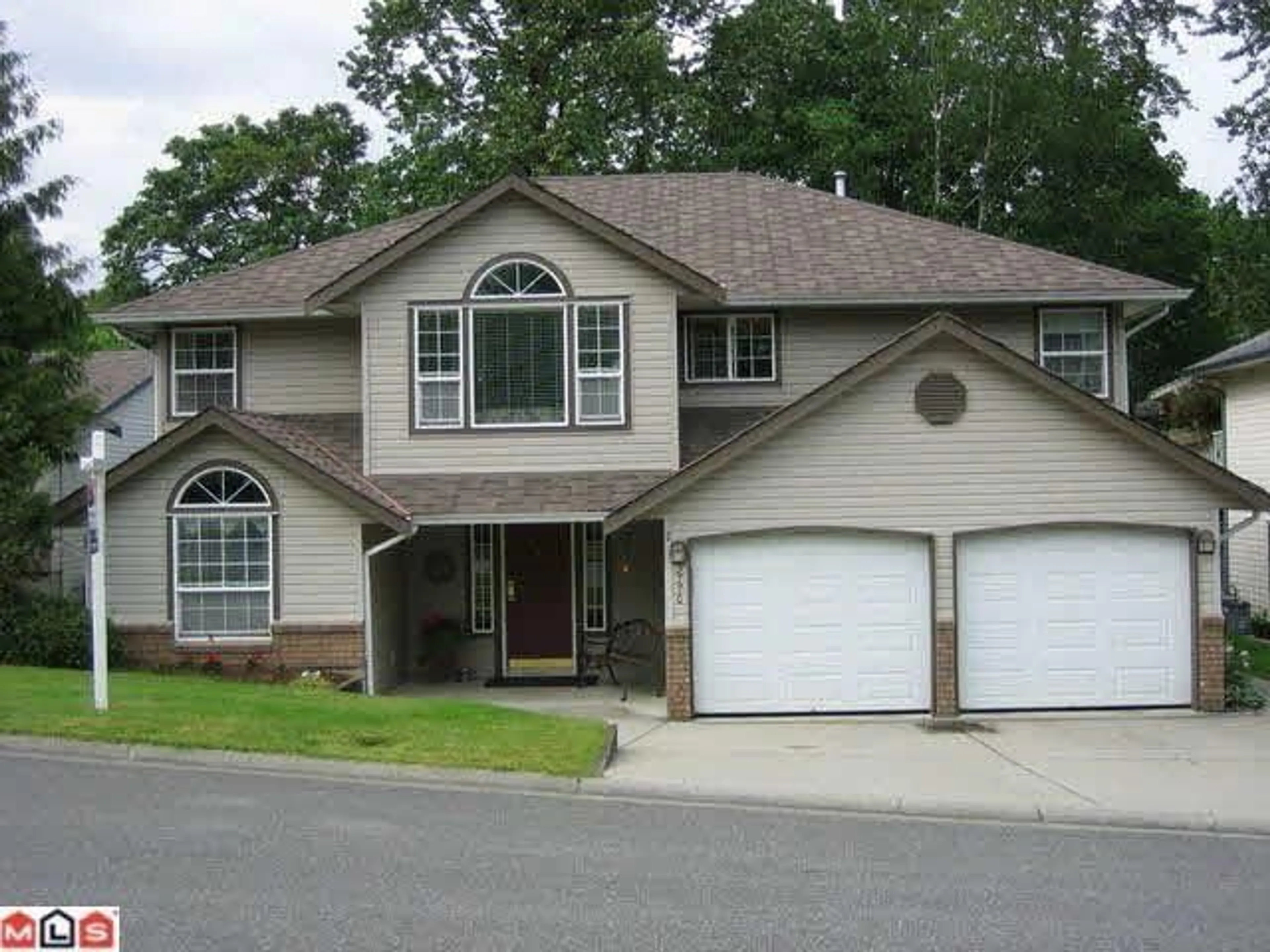 Home with vinyl exterior material, street for 2 - 3770 CLEARBROOK ROAD, Abbotsford British Columbia V2T6N3