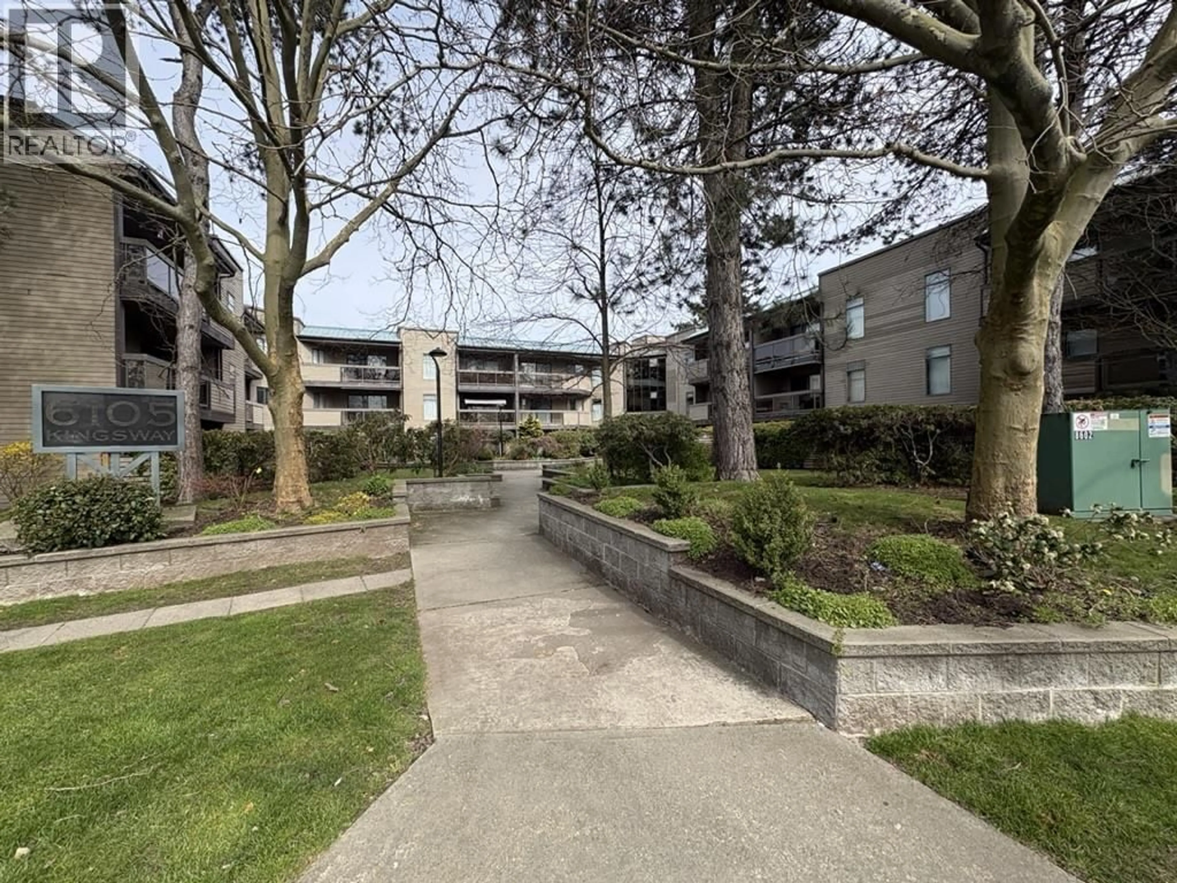 A pic from outside/outdoor area/front of a property/back of a property/a pic from drone, street for 208 - 6105 KINGSWAY, Burnaby British Columbia V5J5C7