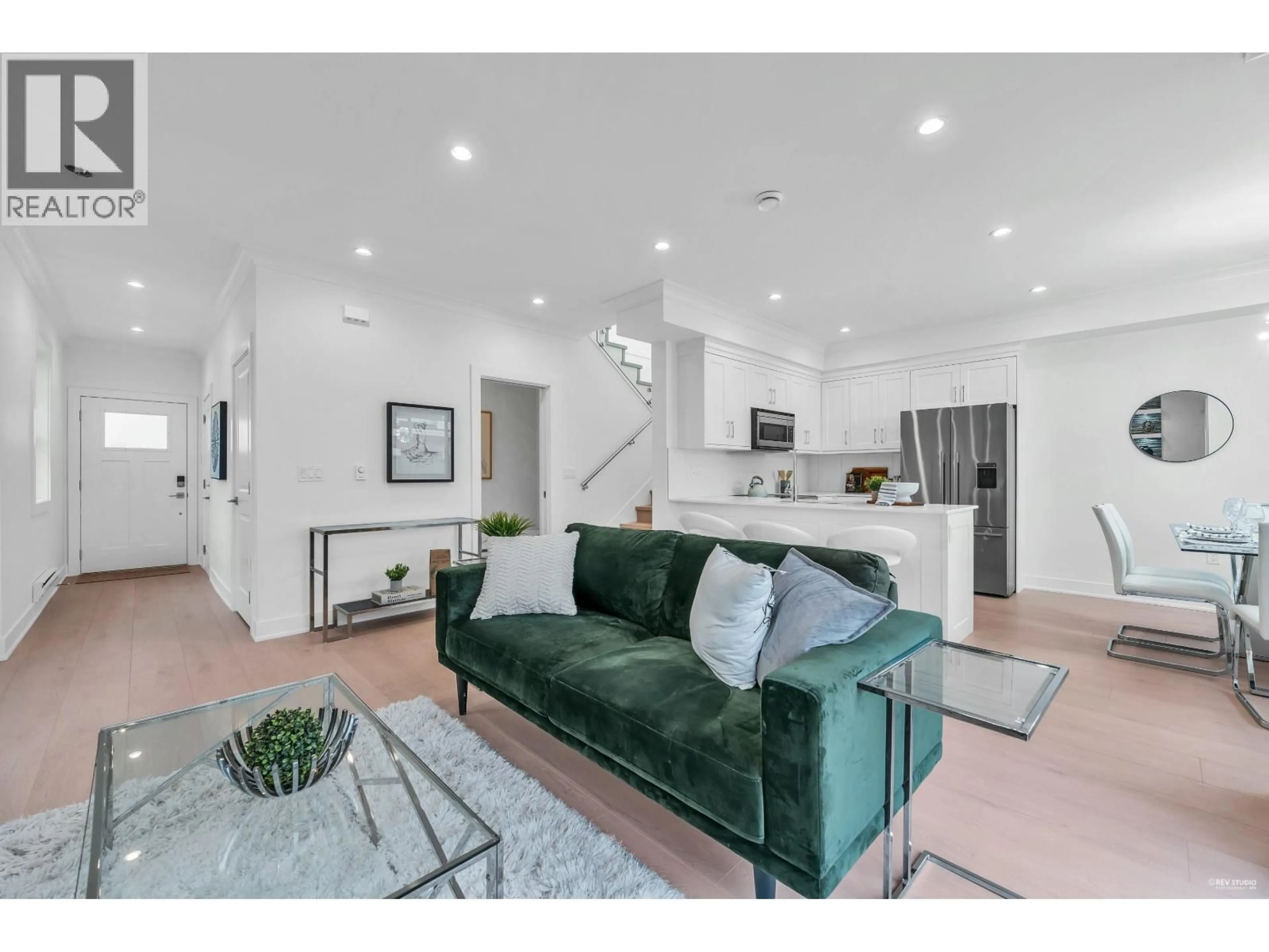 Living room with furniture, unknown for 109 - 8233 WILLIAMS ROAD, Richmond British Columbia V7A1G4