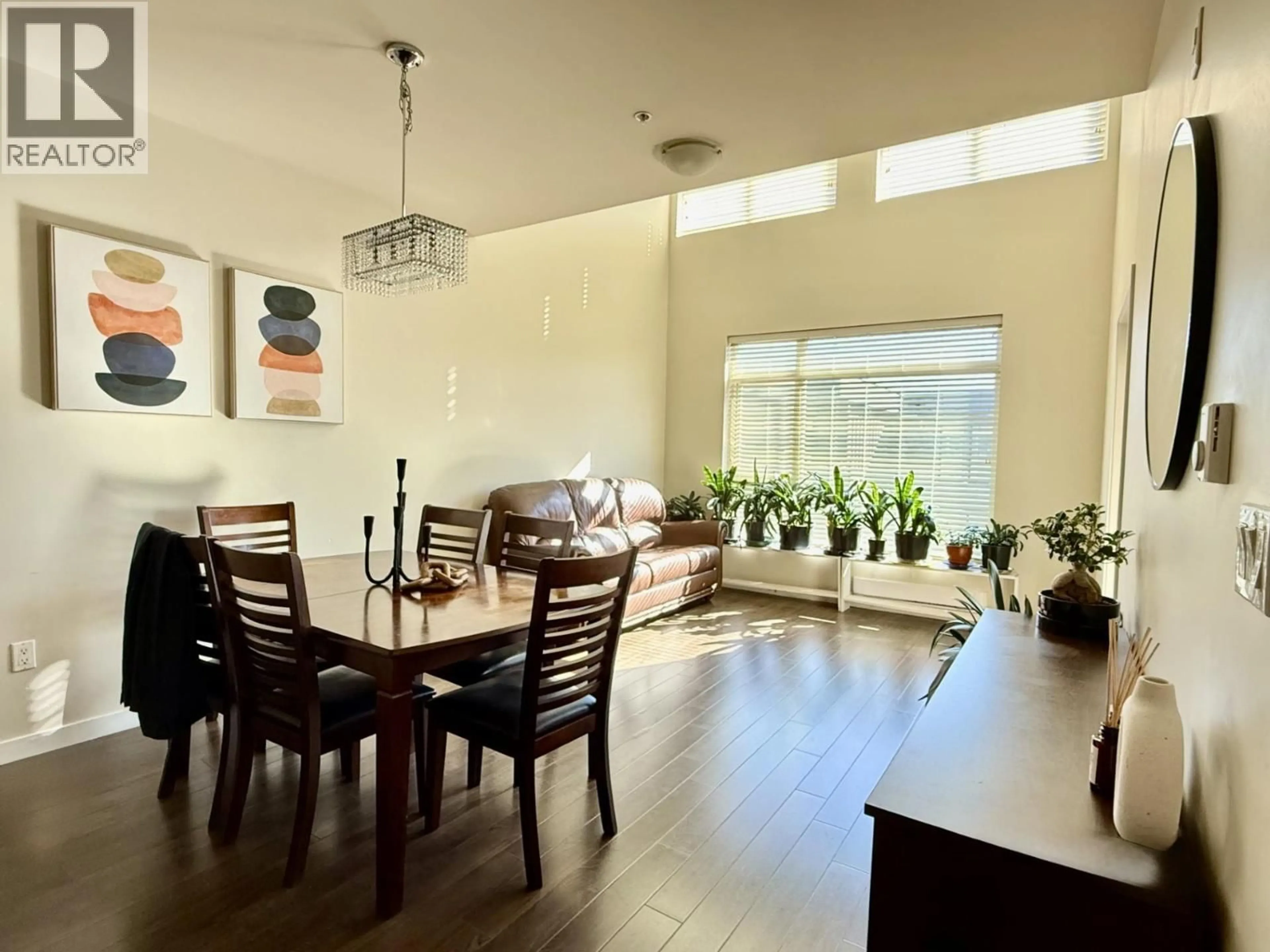 Dining room, wood/laminate floor for PH16 - 5288 GRIMMER STREET, Burnaby British Columbia V5H0C5