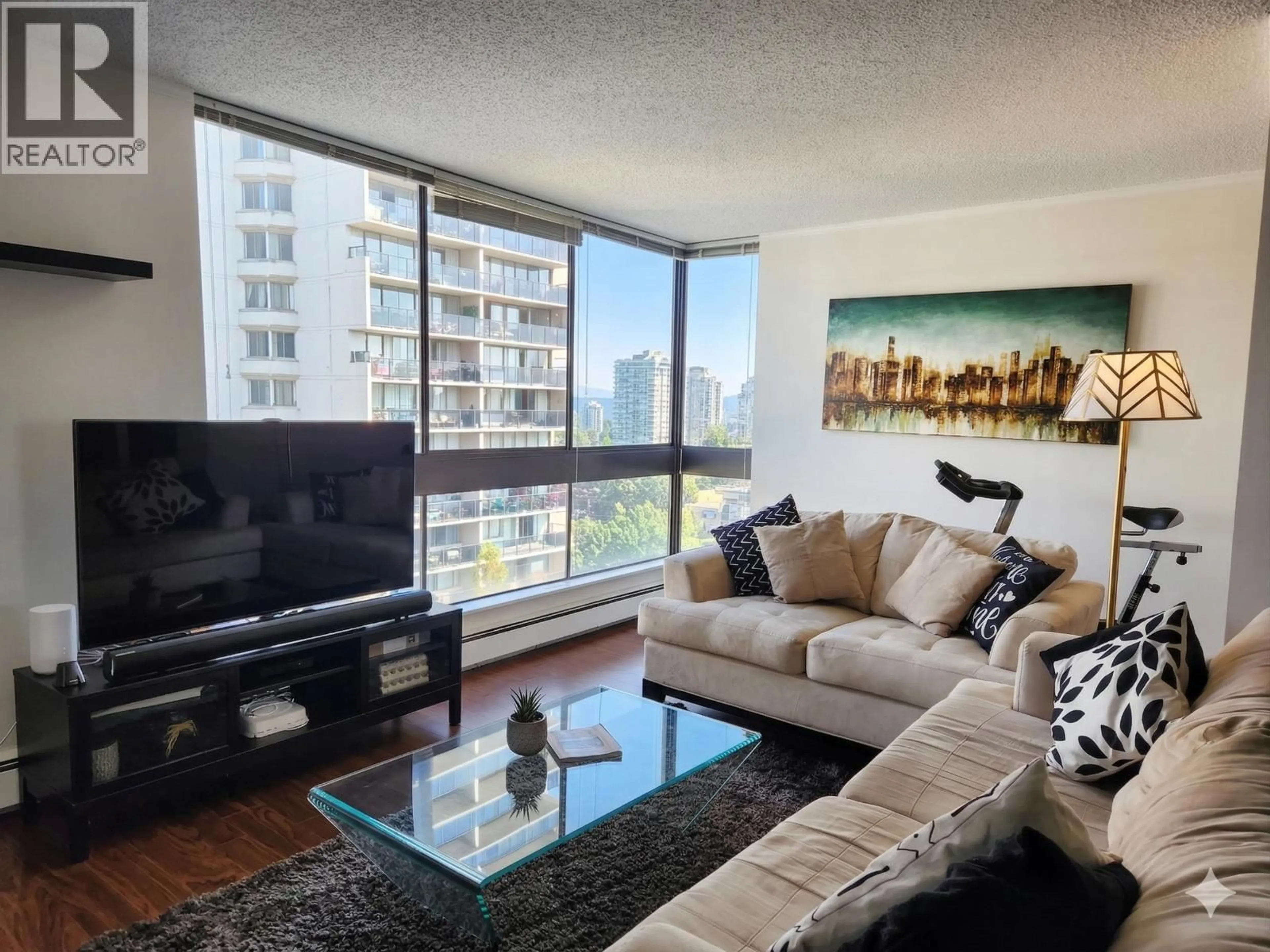 Living room with furniture, unknown for 1601 - 9280 SALISH COURT, Burnaby British Columbia V3J7J8