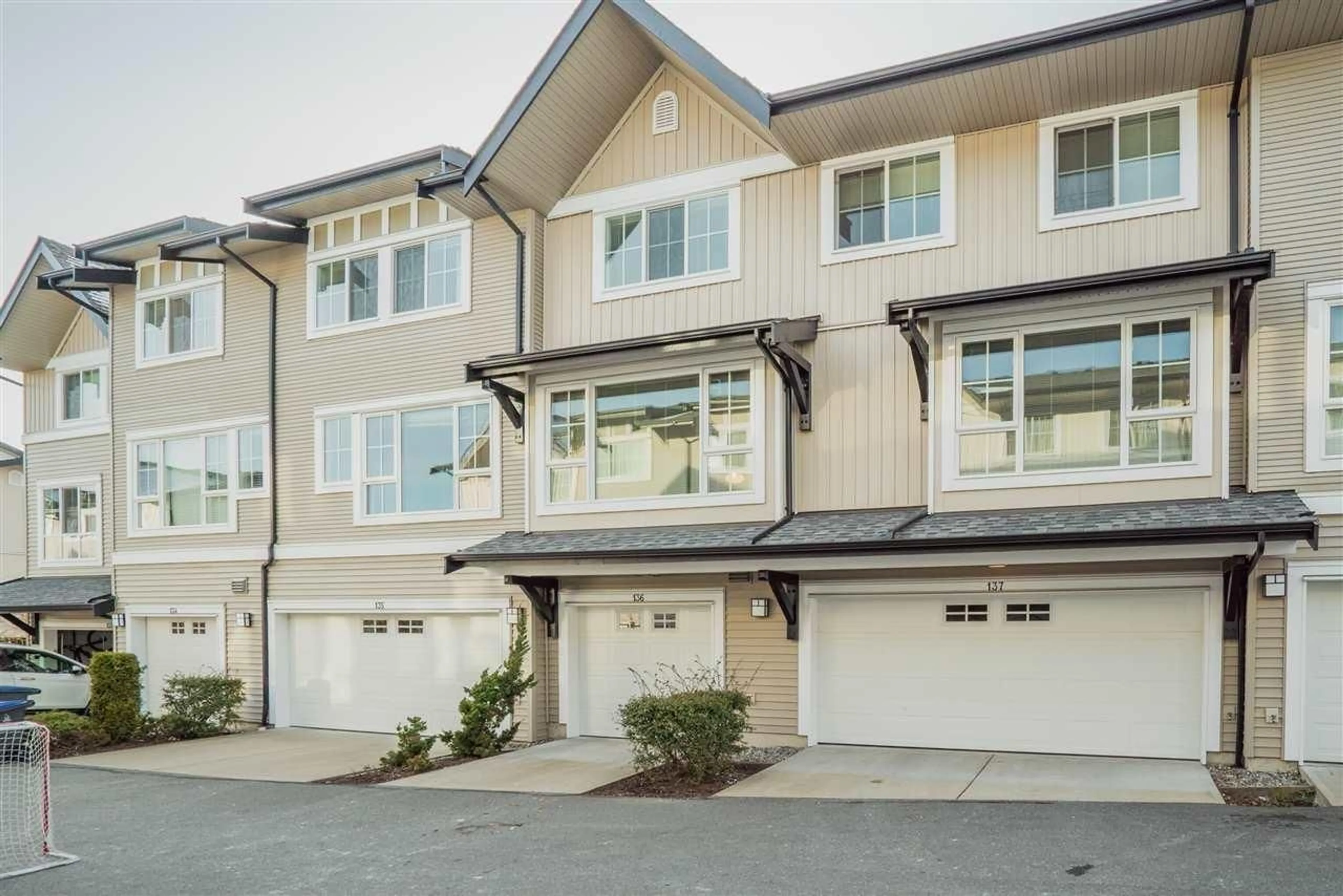 Home with vinyl exterior material, street for 136 - 2450 161A STREET, Surrey British Columbia V3Z8K4