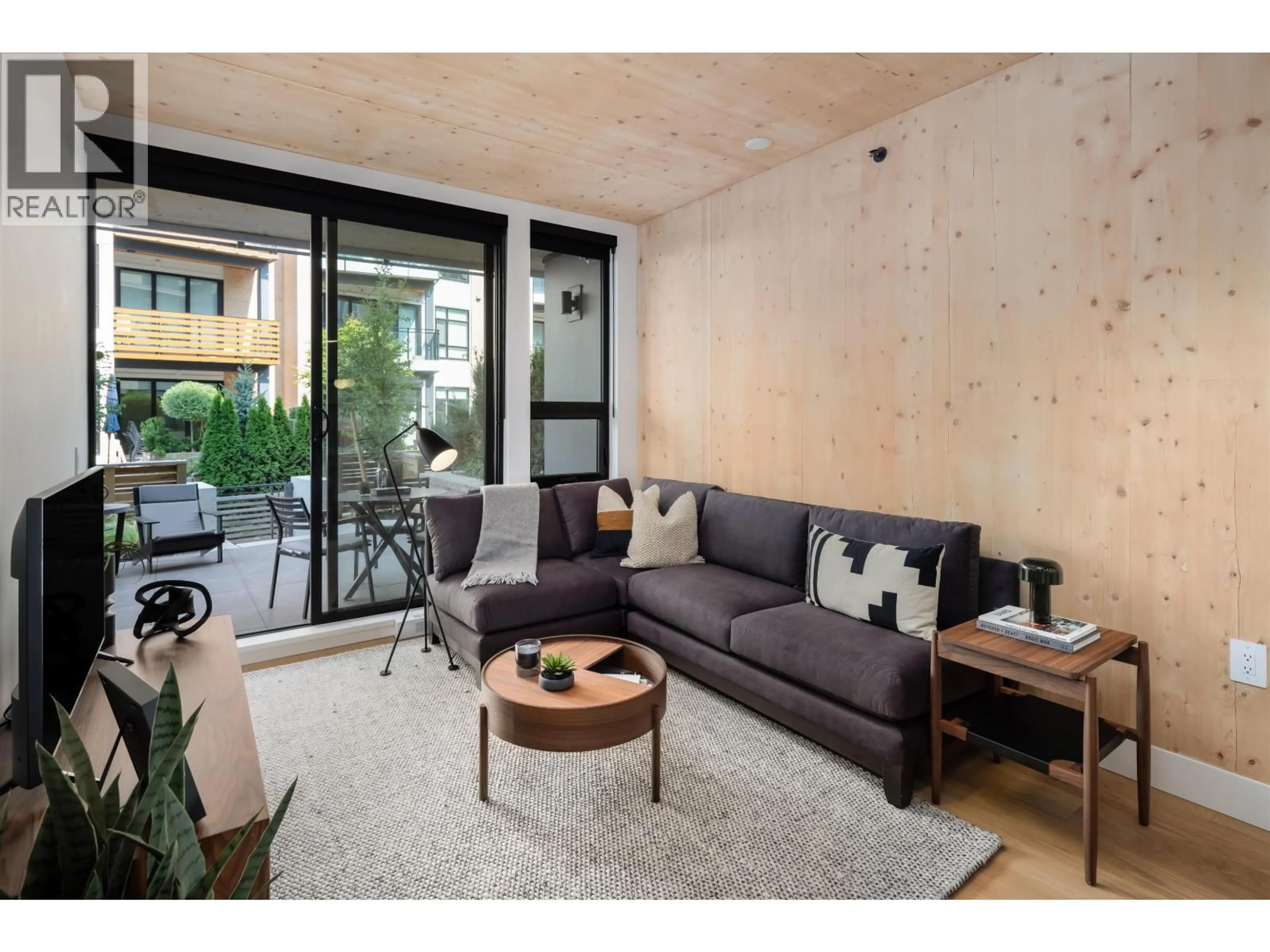 Living room with furniture, unknown for 103 - 310 SALTER STREET, New Westminster British Columbia V3M0N7