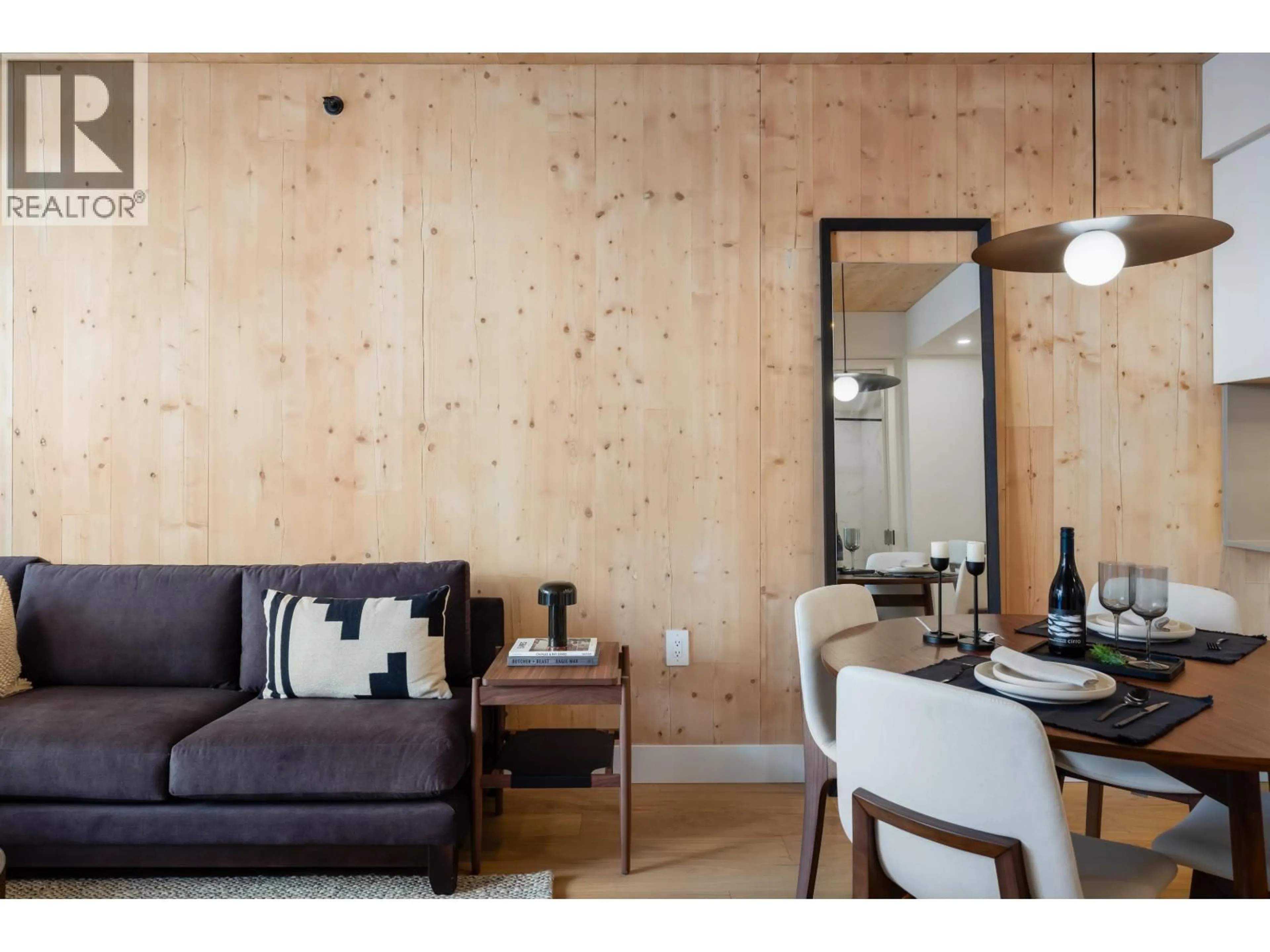 Living room with furniture, unknown for 103 - 310 SALTER STREET, New Westminster British Columbia V3M0N7