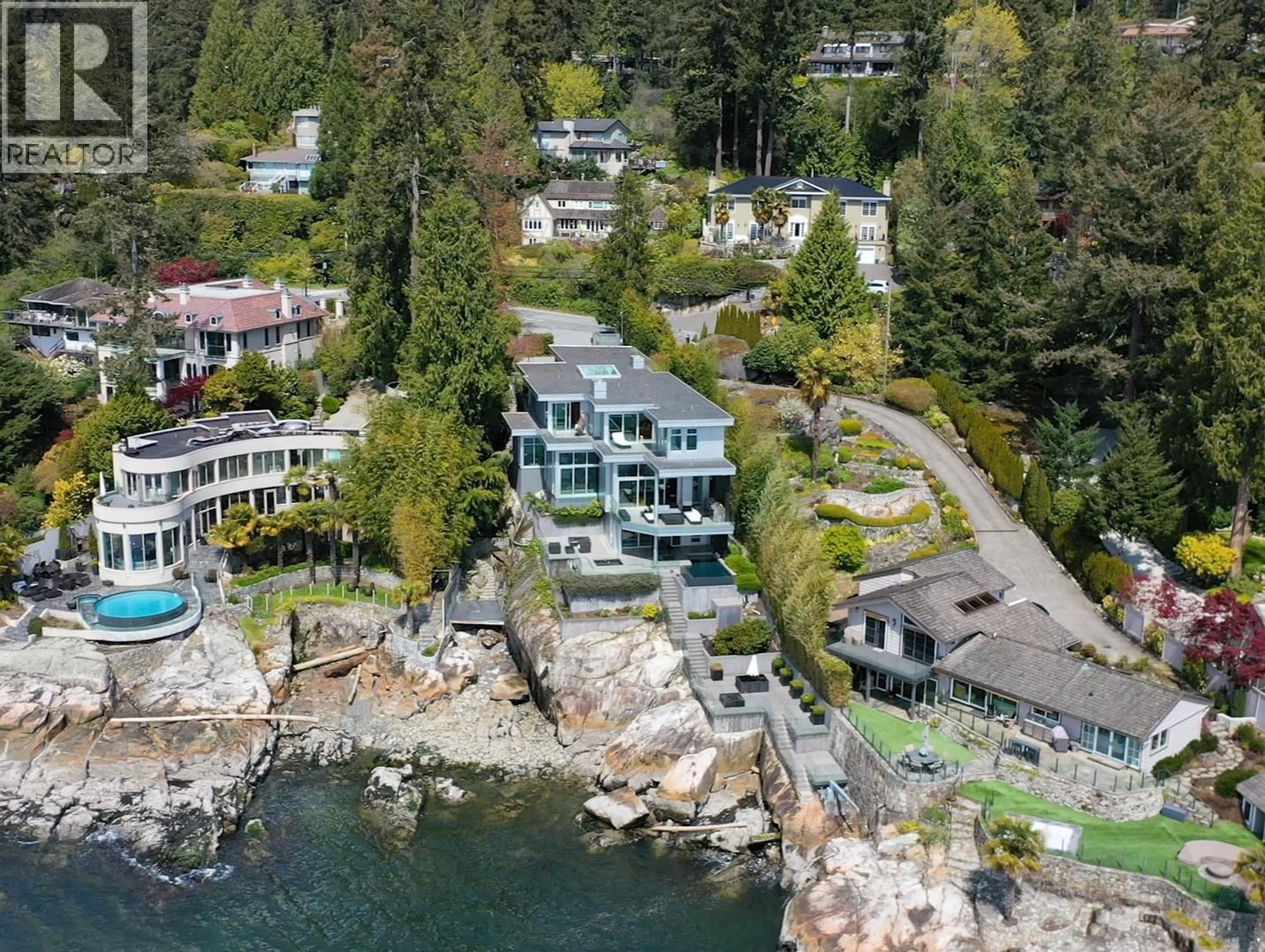 A pic from outside/outdoor area/front of a property/back of a property/a pic from drone, water/lake/river/ocean view for 3906 MARINE DRIVE, West Vancouver British Columbia V7V1N4