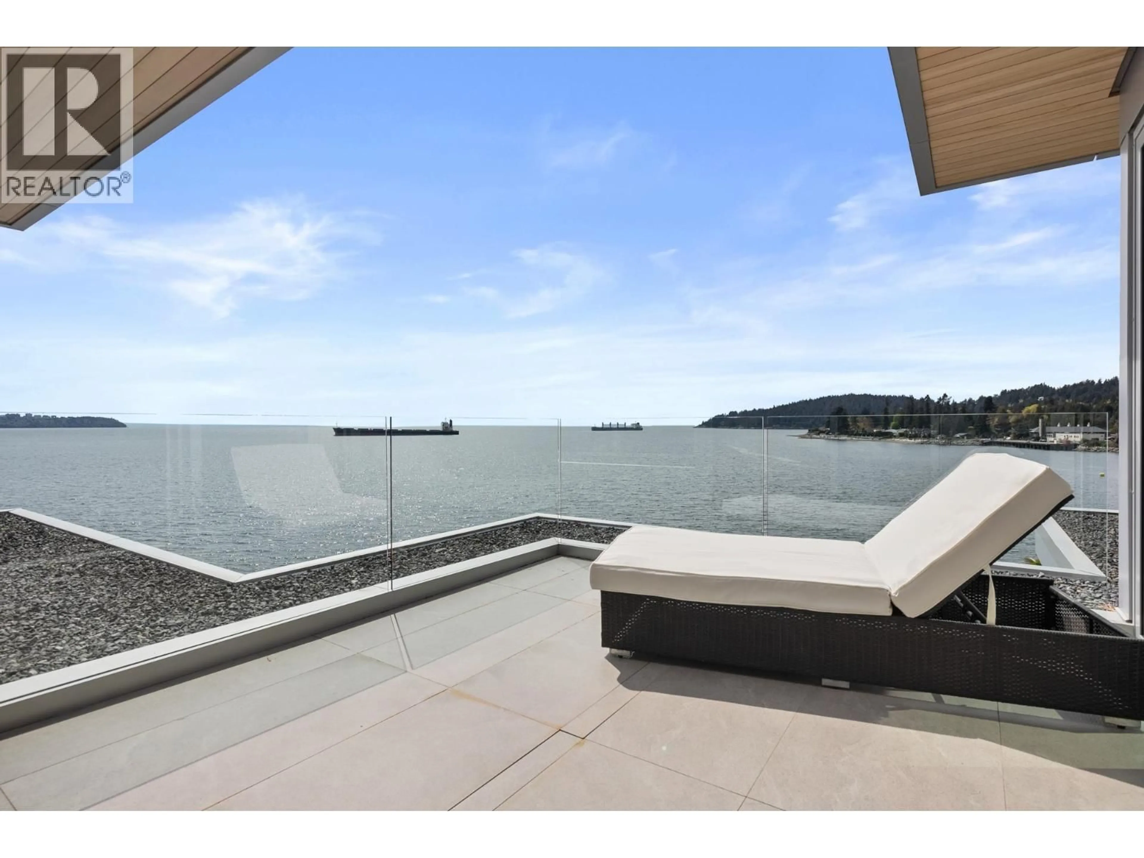 Patio, water/lake/river/ocean view for 3906 MARINE DRIVE, West Vancouver British Columbia V7V1N4