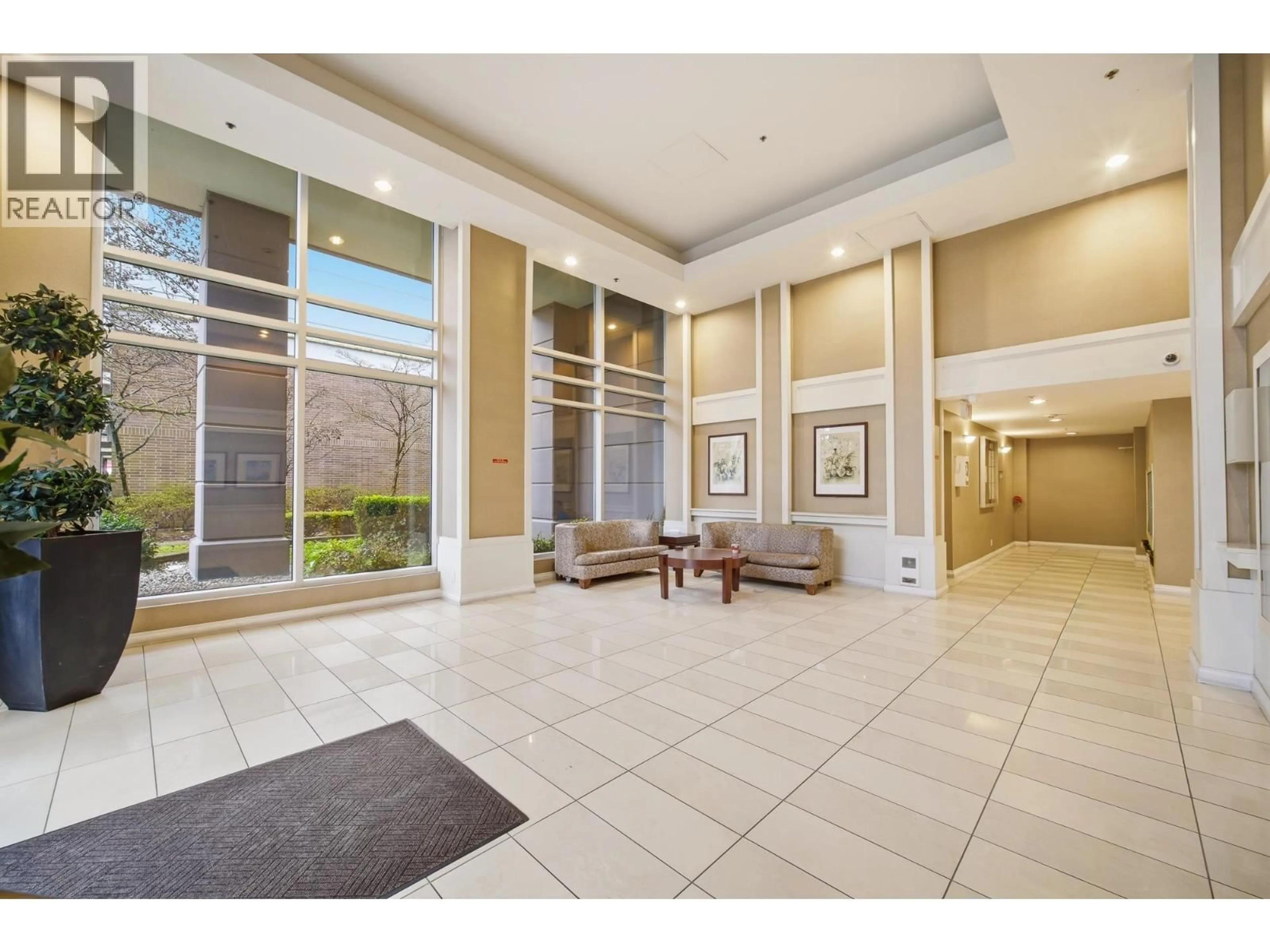 Indoor foyer for 303 - 6331 BUSWELL STREET, Richmond British Columbia V6Y4H2