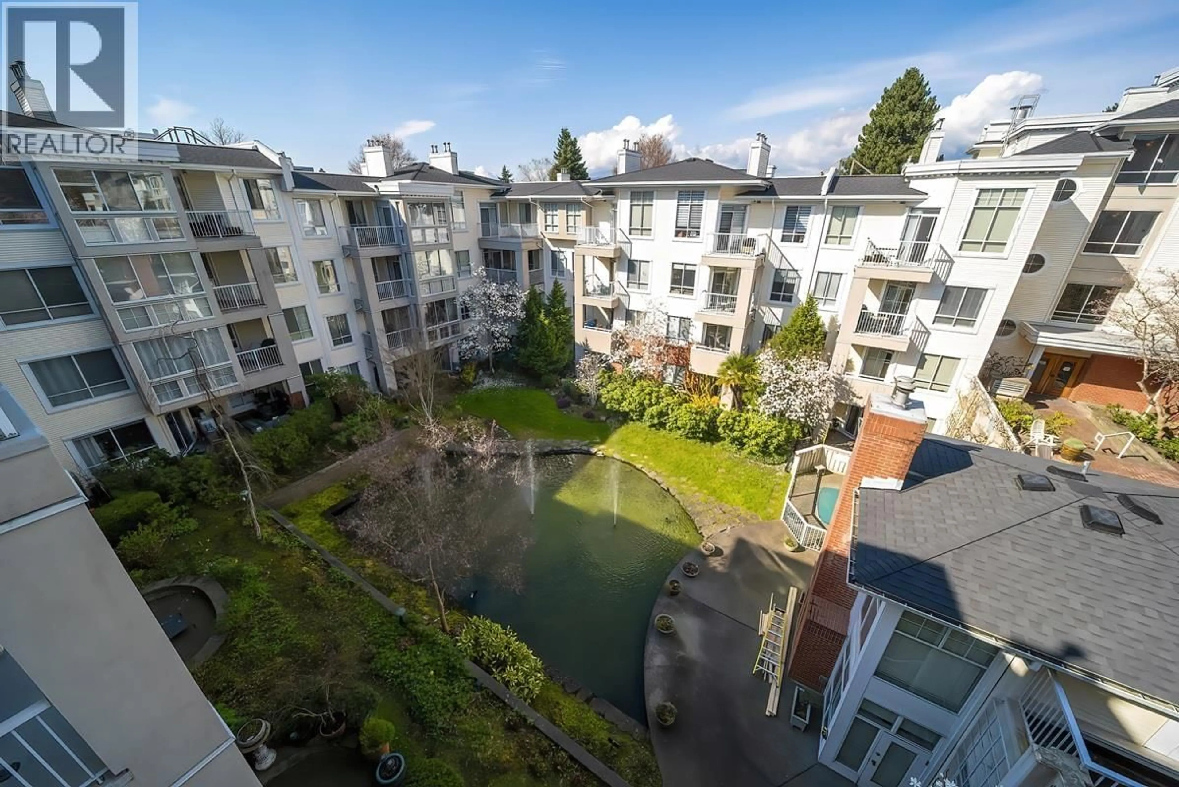 A pic from outside/outdoor area/front of a property/back of a property/a pic from drone, city buildings view from balcony for 431 - 383 37TH AVENUE, Vancouver British Columbia V5W4C1