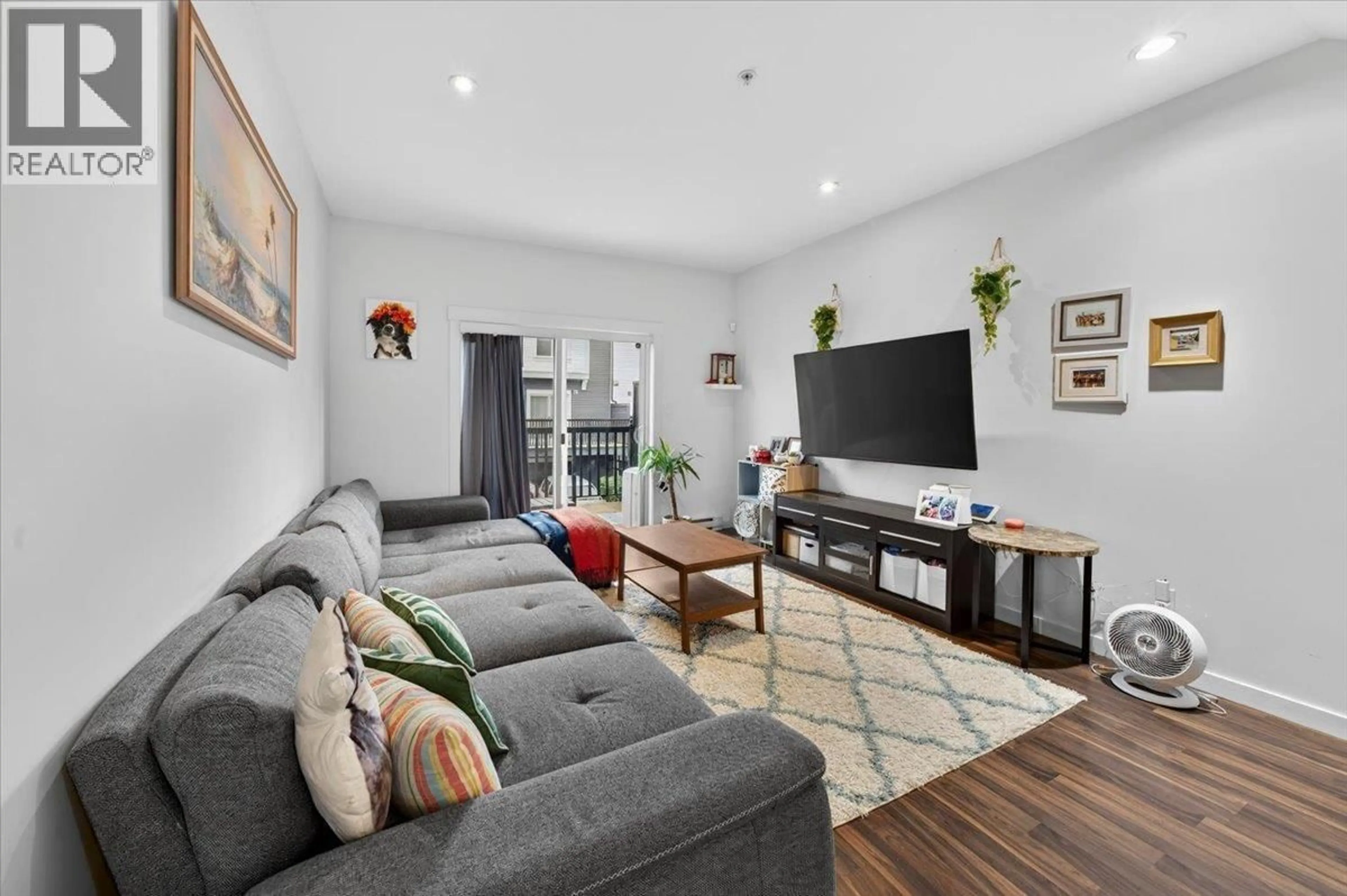 Living room with furniture, unknown for 39 - 3010 RIVERBEND DRIVE, Coquitlam British Columbia V3C0B8