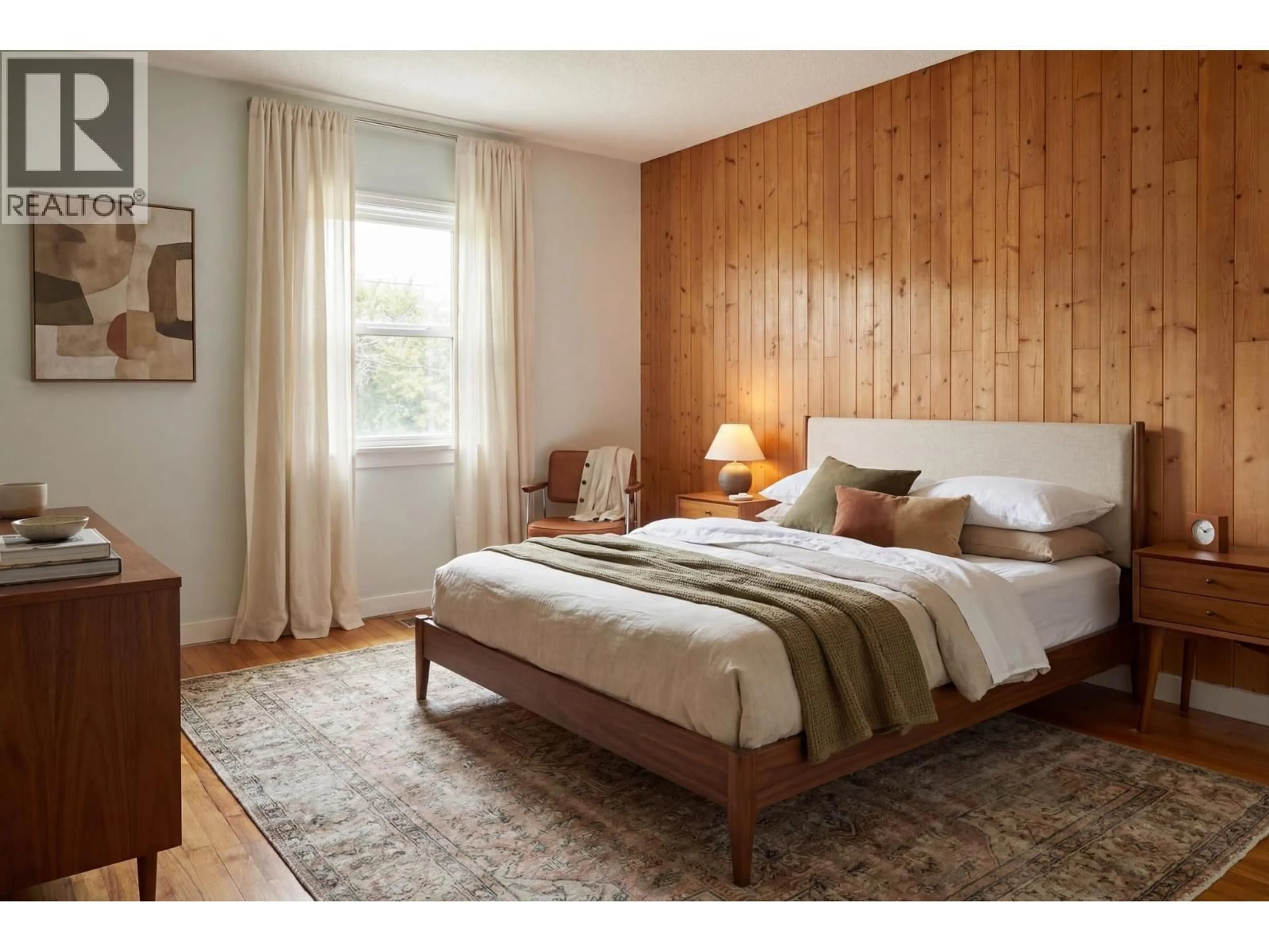 Bedroom with bed, wood/laminate floor for 2580 19TH AVENUE, Vancouver British Columbia V5M2S3