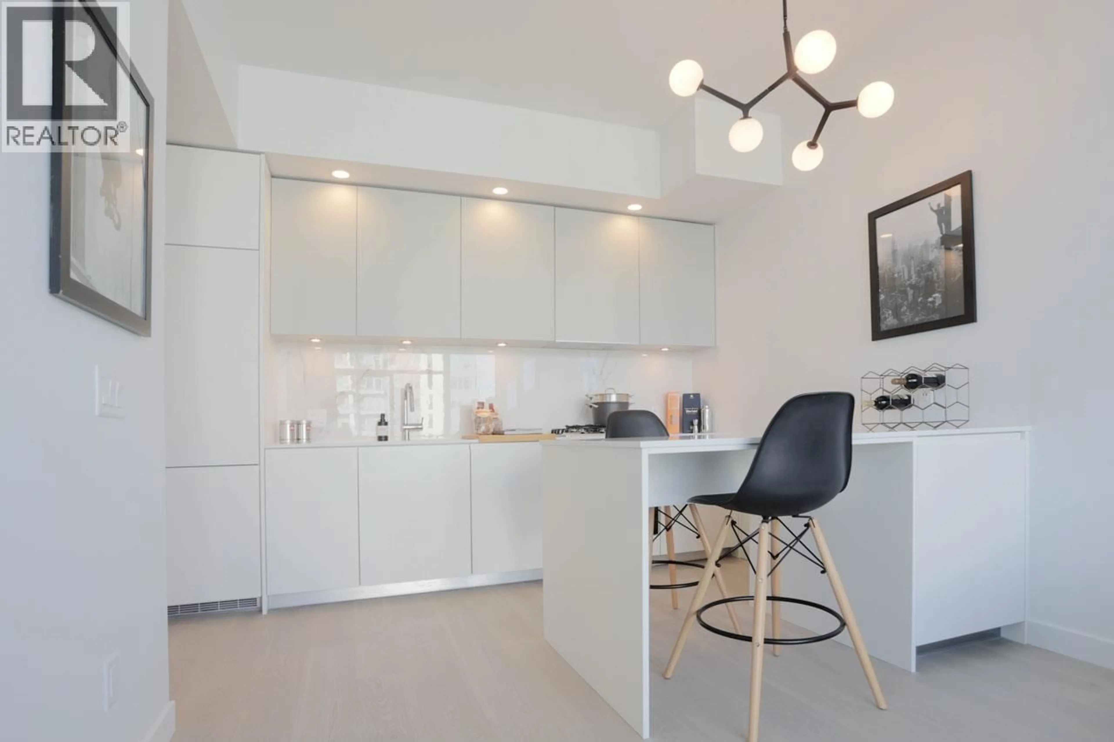 Unknown for 4001 - 6537 TELFORD AVENUE, Burnaby British Columbia V5H0K9