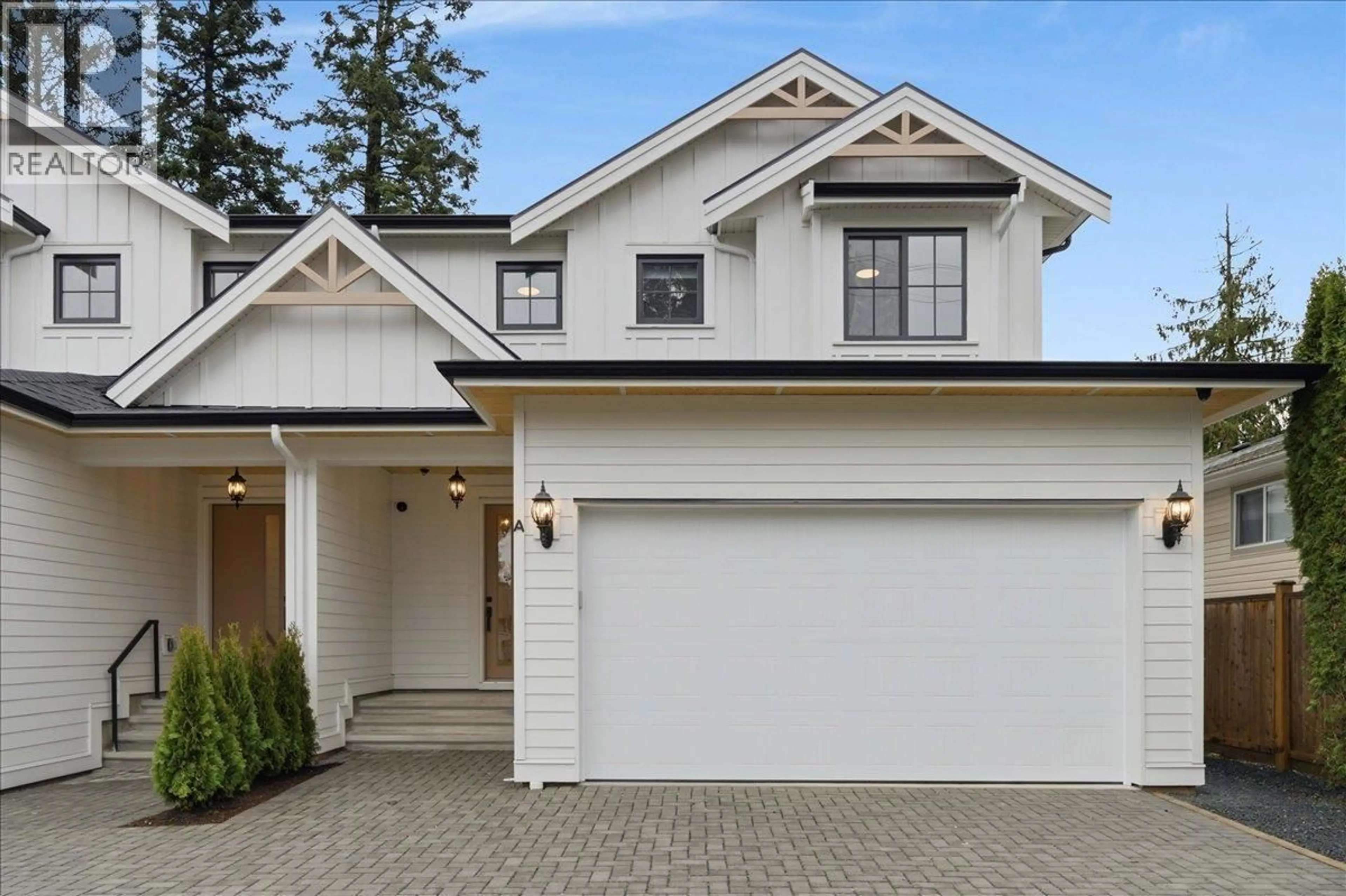 Home with vinyl exterior material, street for 2 - 10250 YORK STREET, Maple Ridge British Columbia V2X5R9