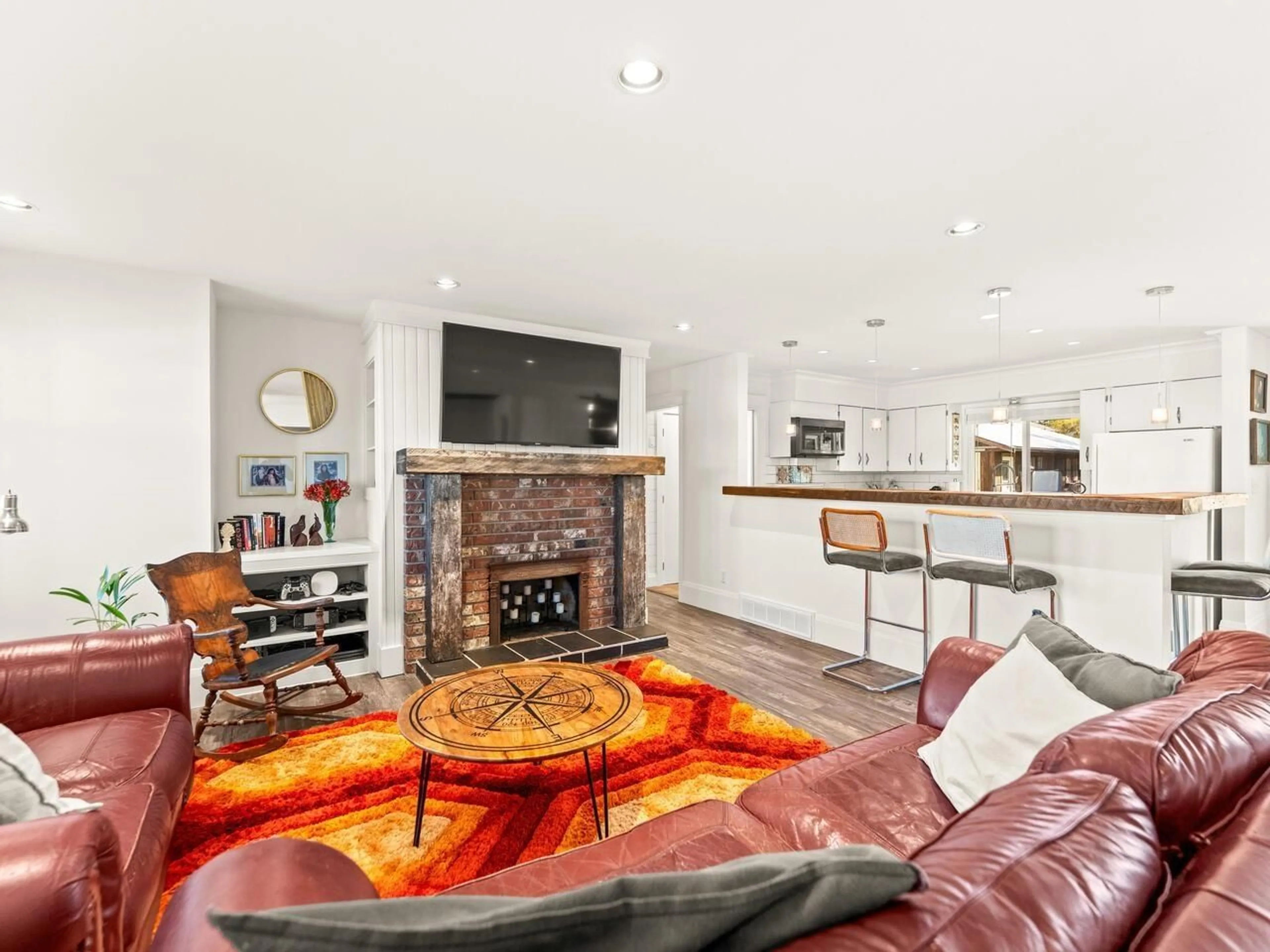 Living room with furniture, unknown for 5132 214 STREET, Langley British Columbia V3A5B7