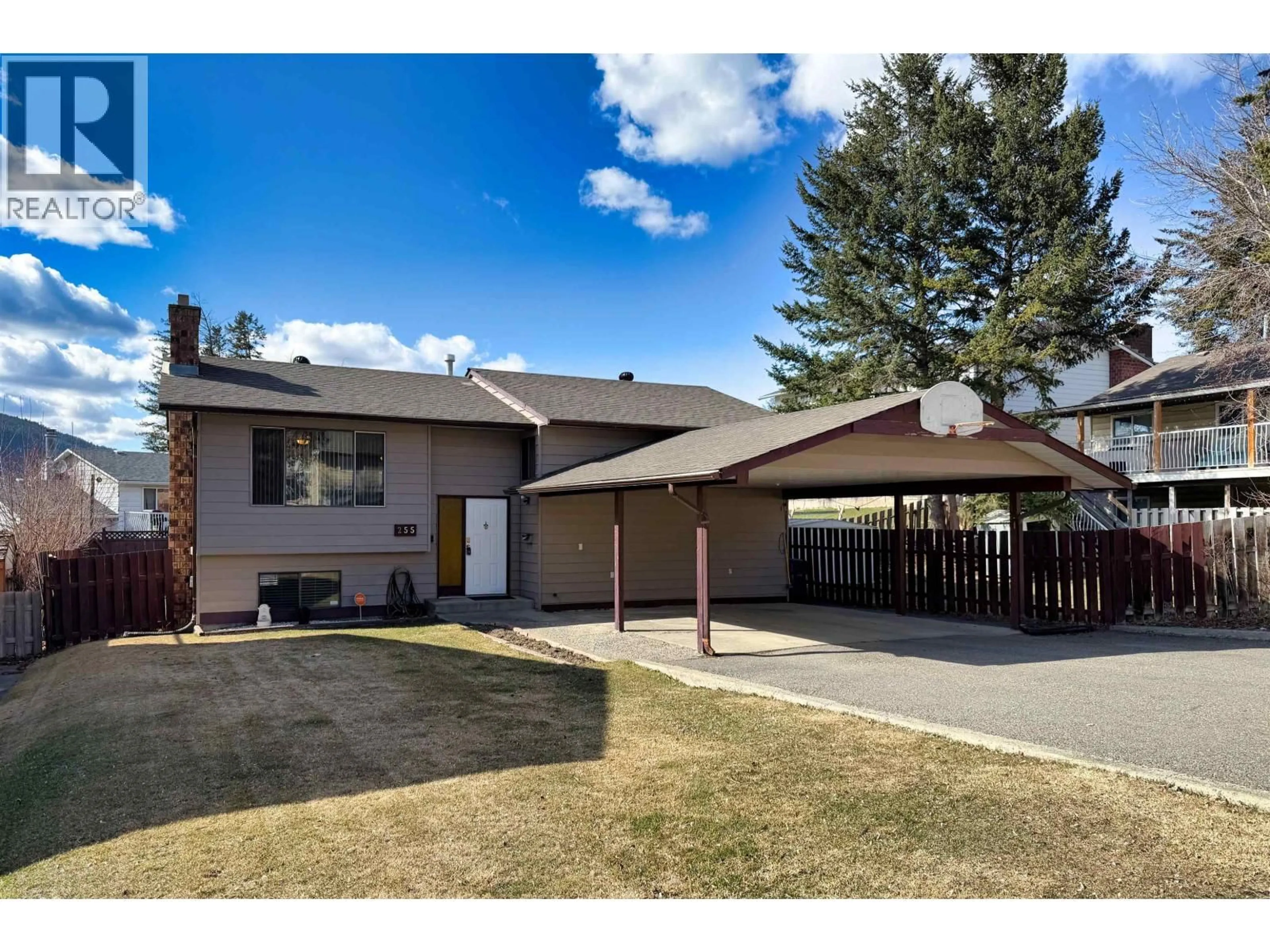Home with vinyl exterior material, street for 255 LITZENBURG CRESCENT, Williams Lake British Columbia V2G4G7