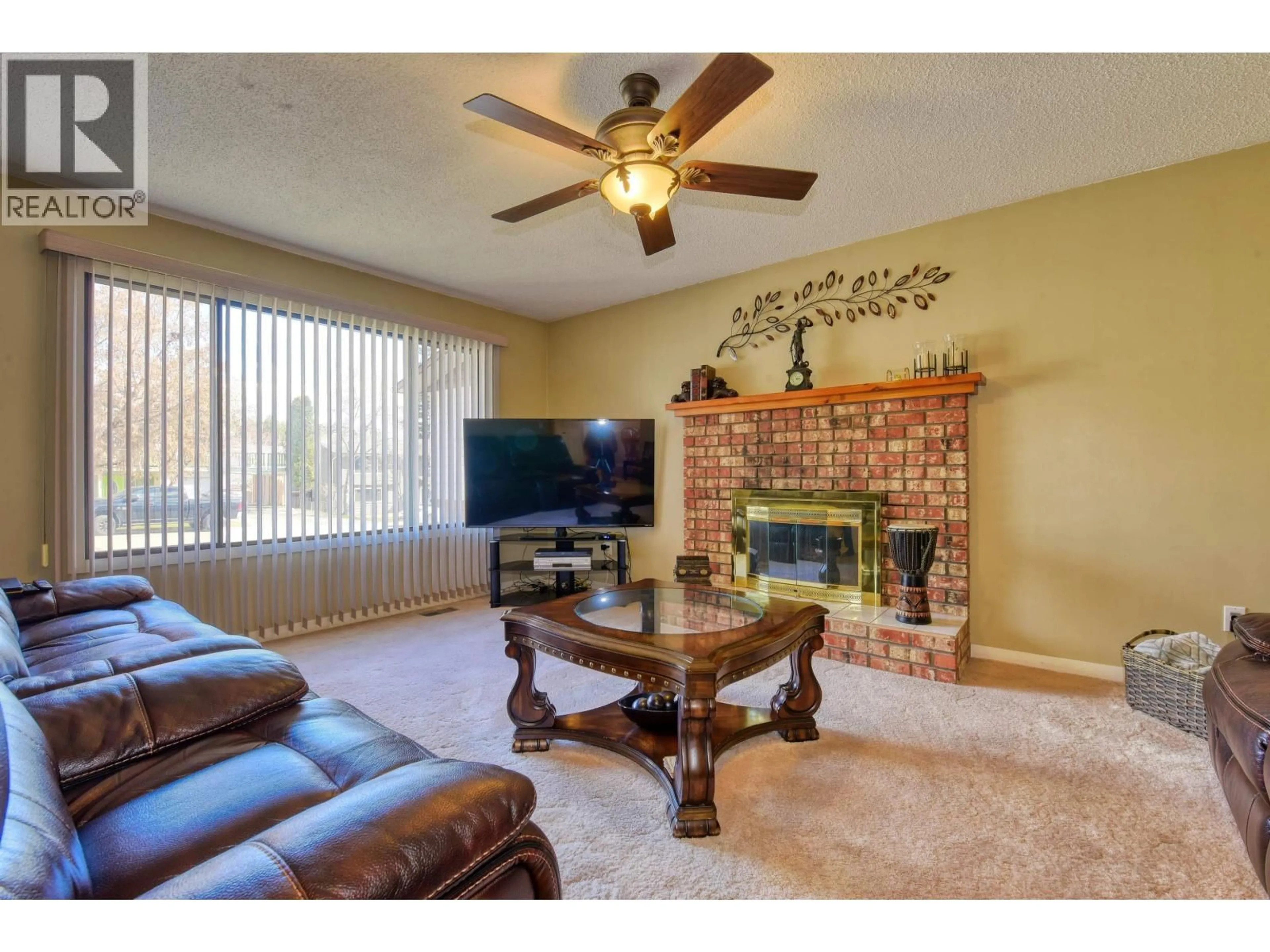 Living room with furniture, unknown for 255 LITZENBURG CRESCENT, Williams Lake British Columbia V2G4G7