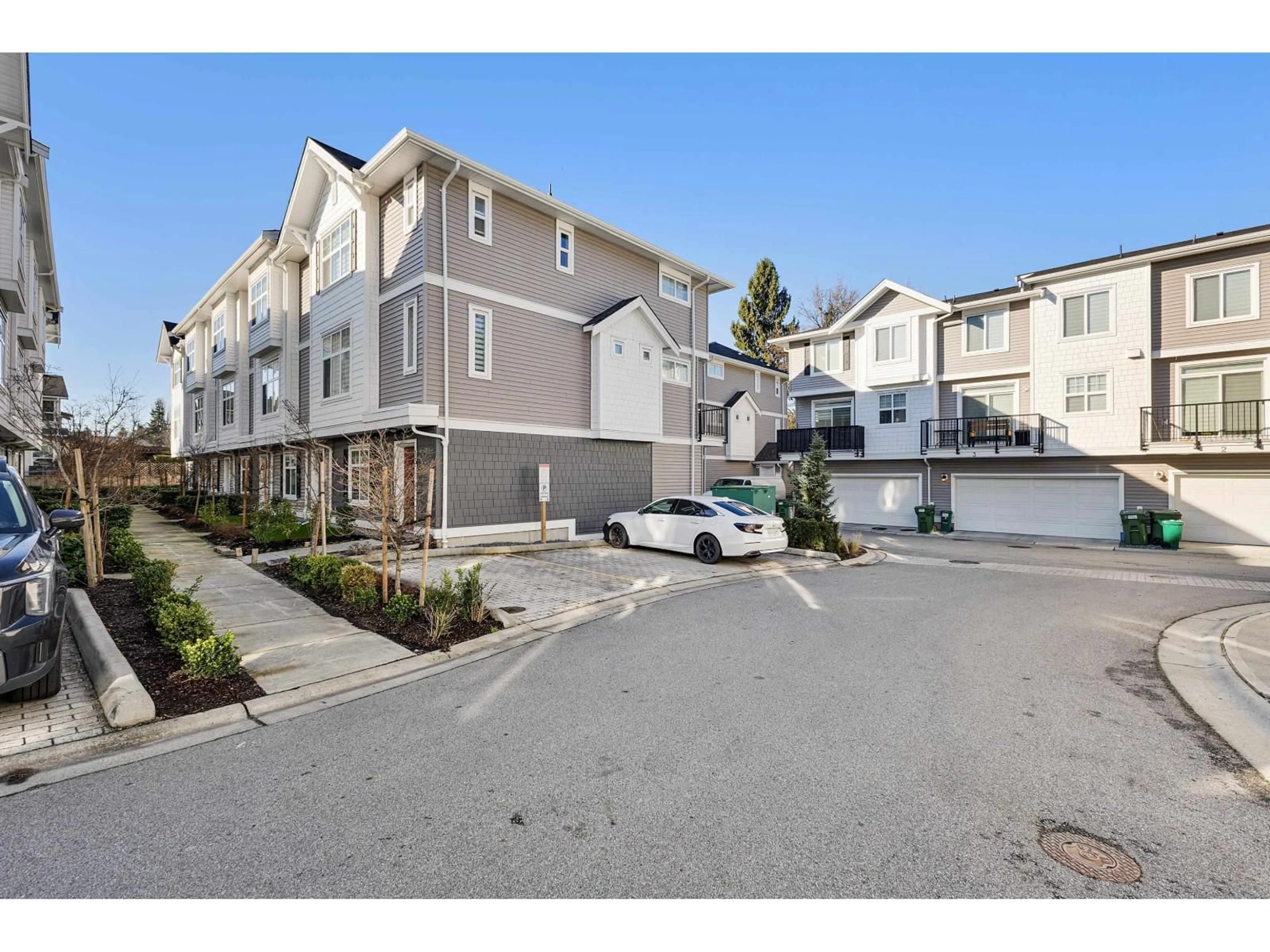 Unknown for 13 - 2033 MCKENZIE ROAD, Abbotsford British Columbia V2S3Z6